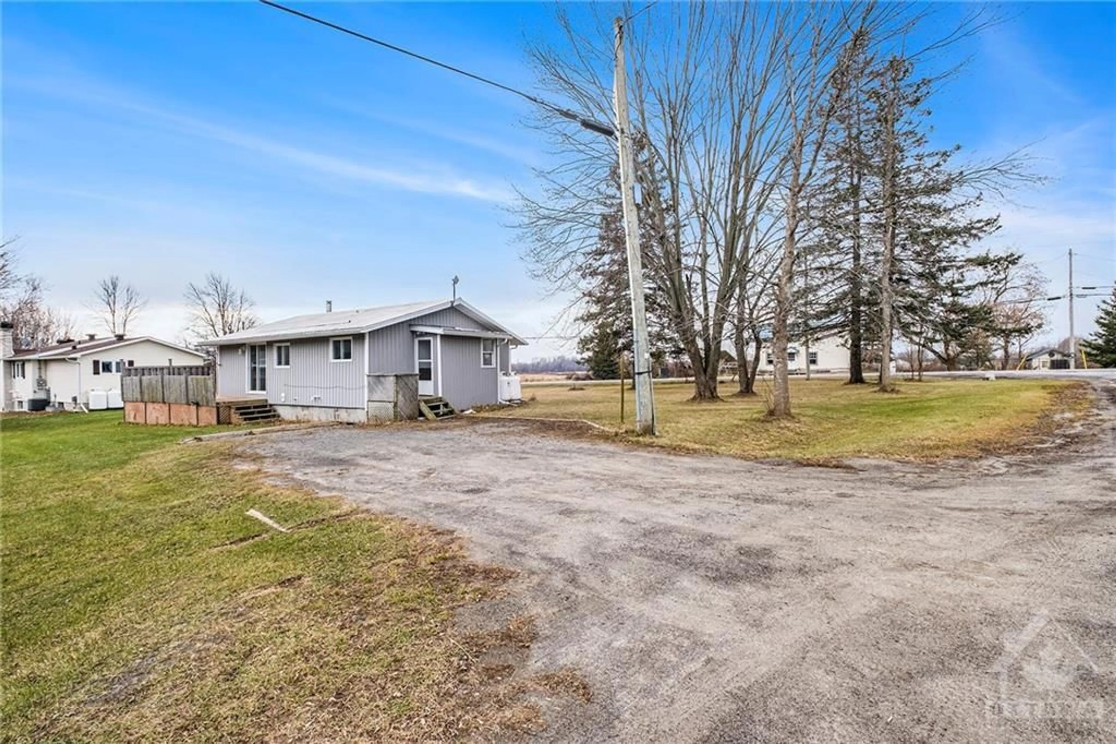 Fenced yard for 927 COUNTY ROAD 44 Rd, Kemptville Ontario K0G 1J0
