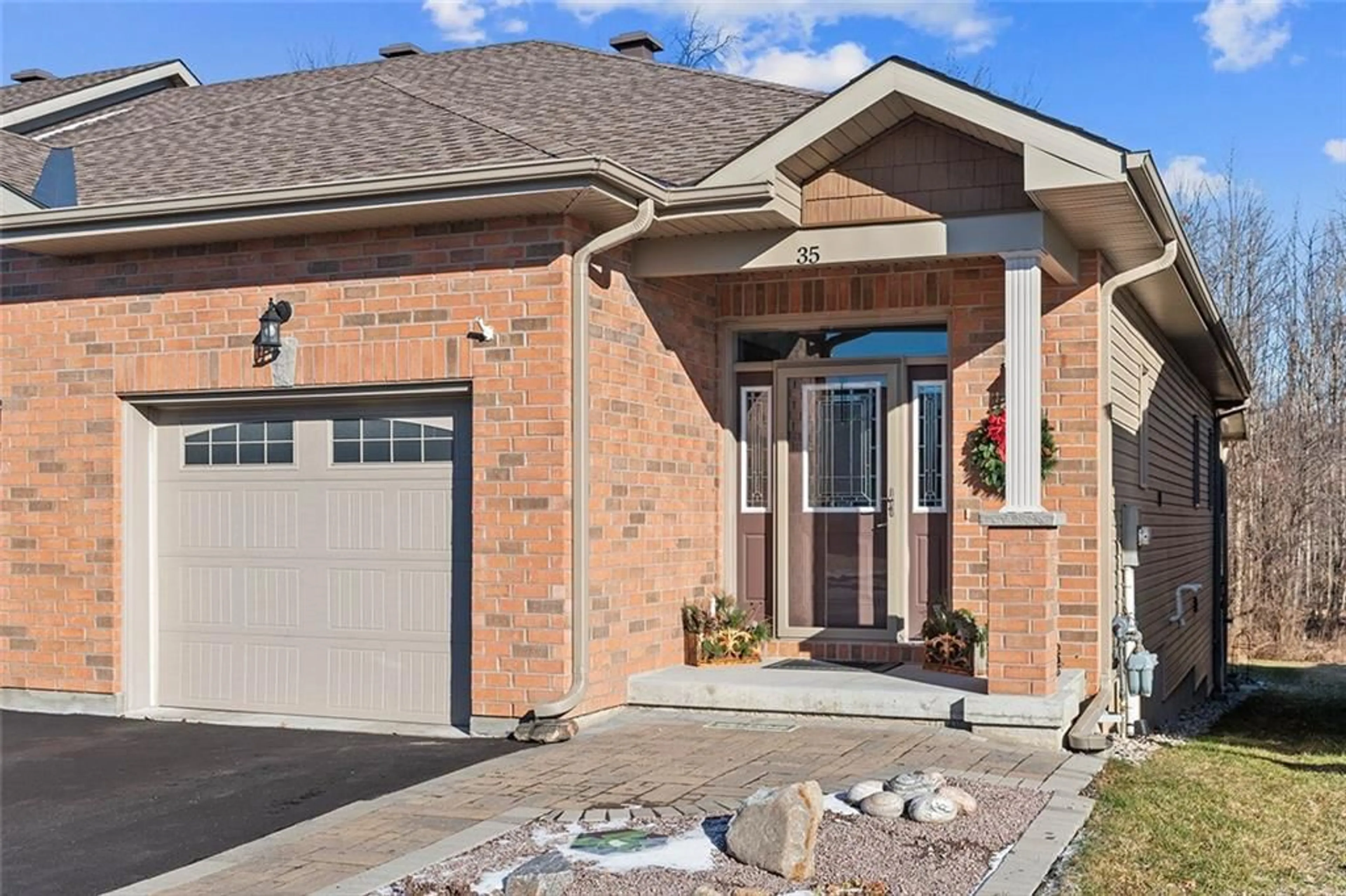 Home with brick exterior material for 35 Perthmore St, Perth Ontario K7H 3P1