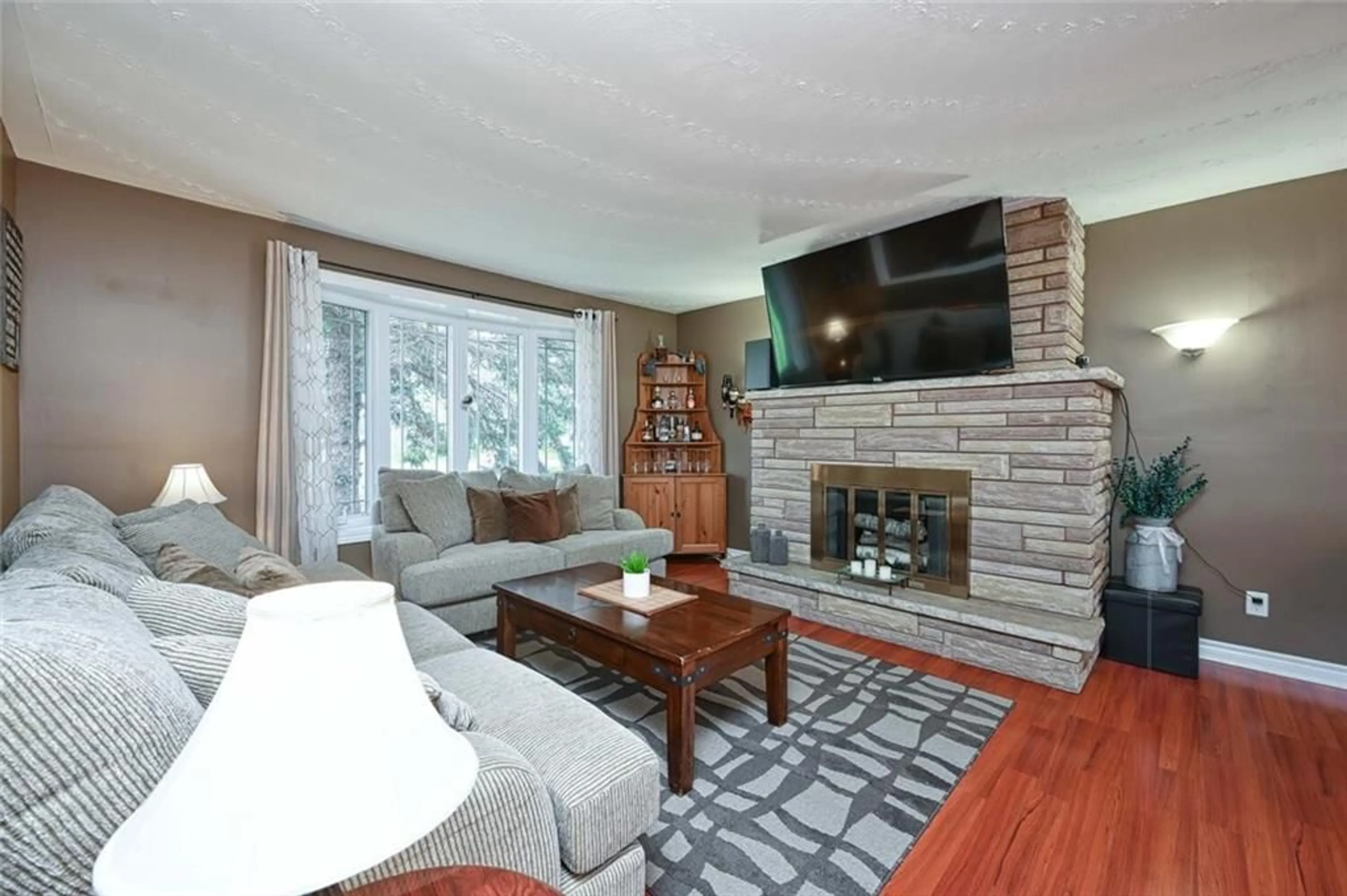 Living room for 78 BAY Rd, Lombardy Ontario K0G 1L0