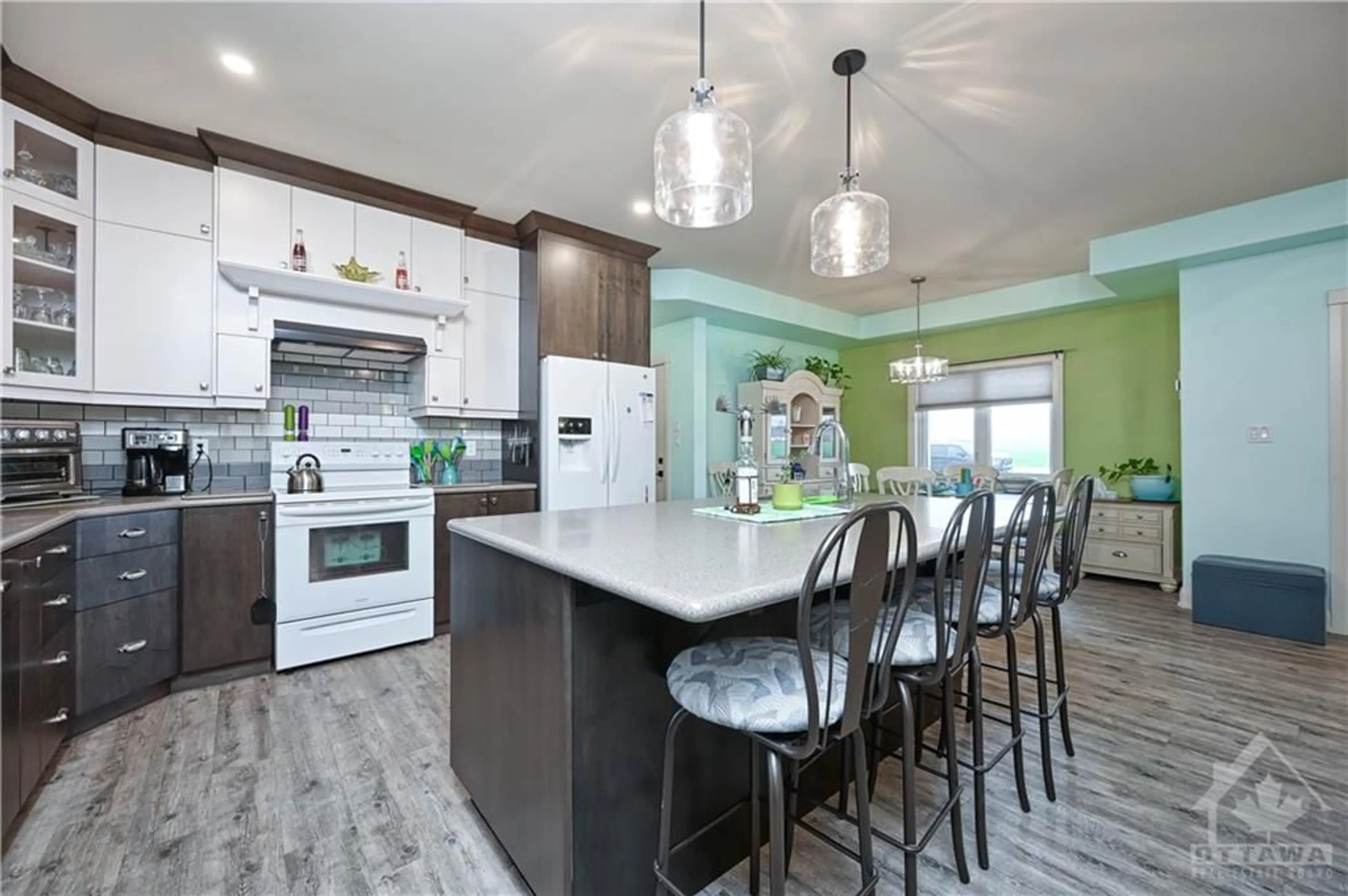 Contemporary kitchen for 100 SUMMERS Rd, Elgin Ontario K0G 1E0