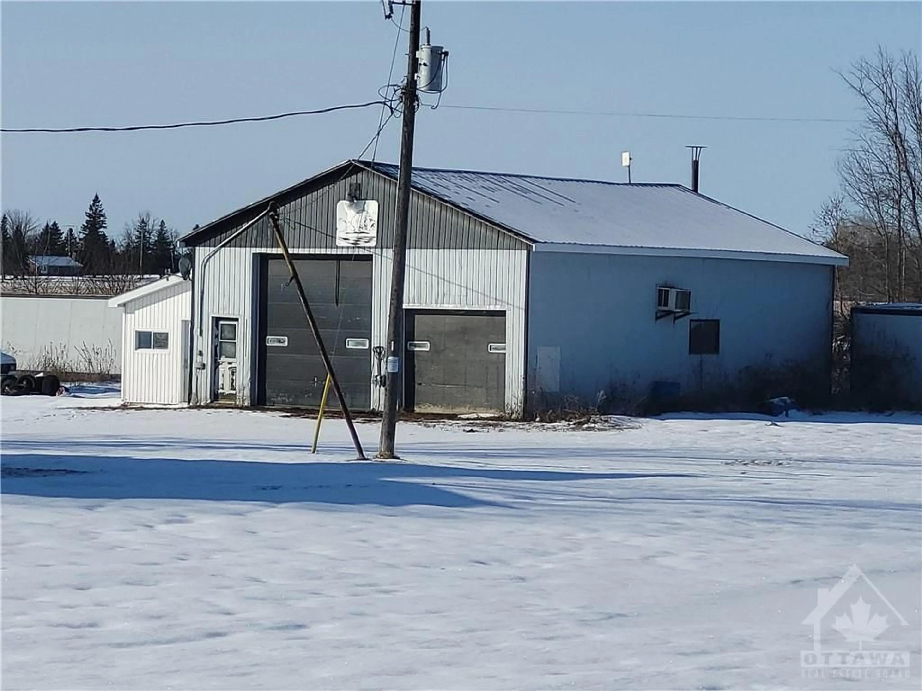 Shed for 18561 COUNTY 43 Rd, Apple Hill Ontario K0C 1B0