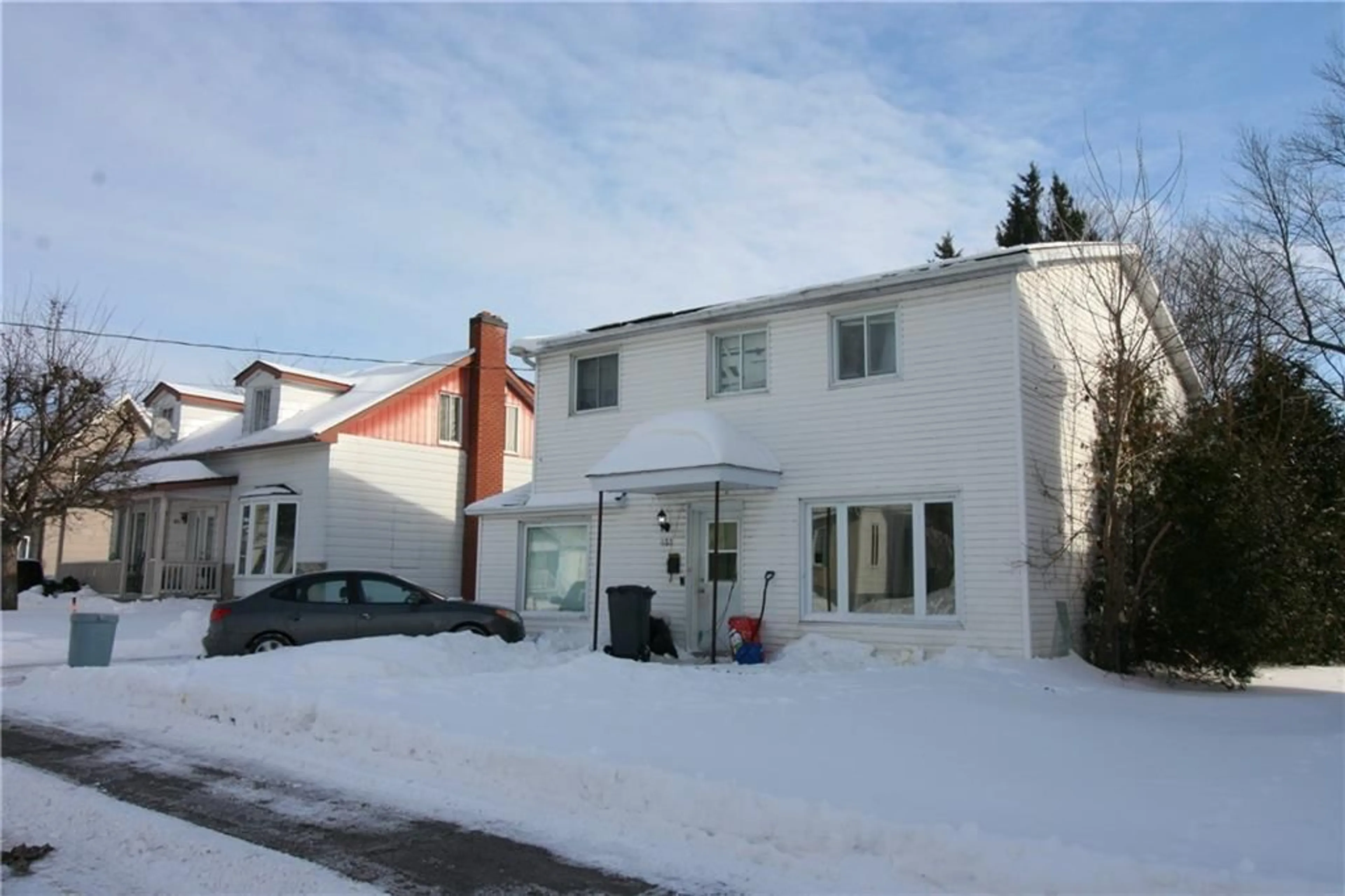 Outside view for 461 EMERALD St, Hawkesbury Ontario K6A 1S5