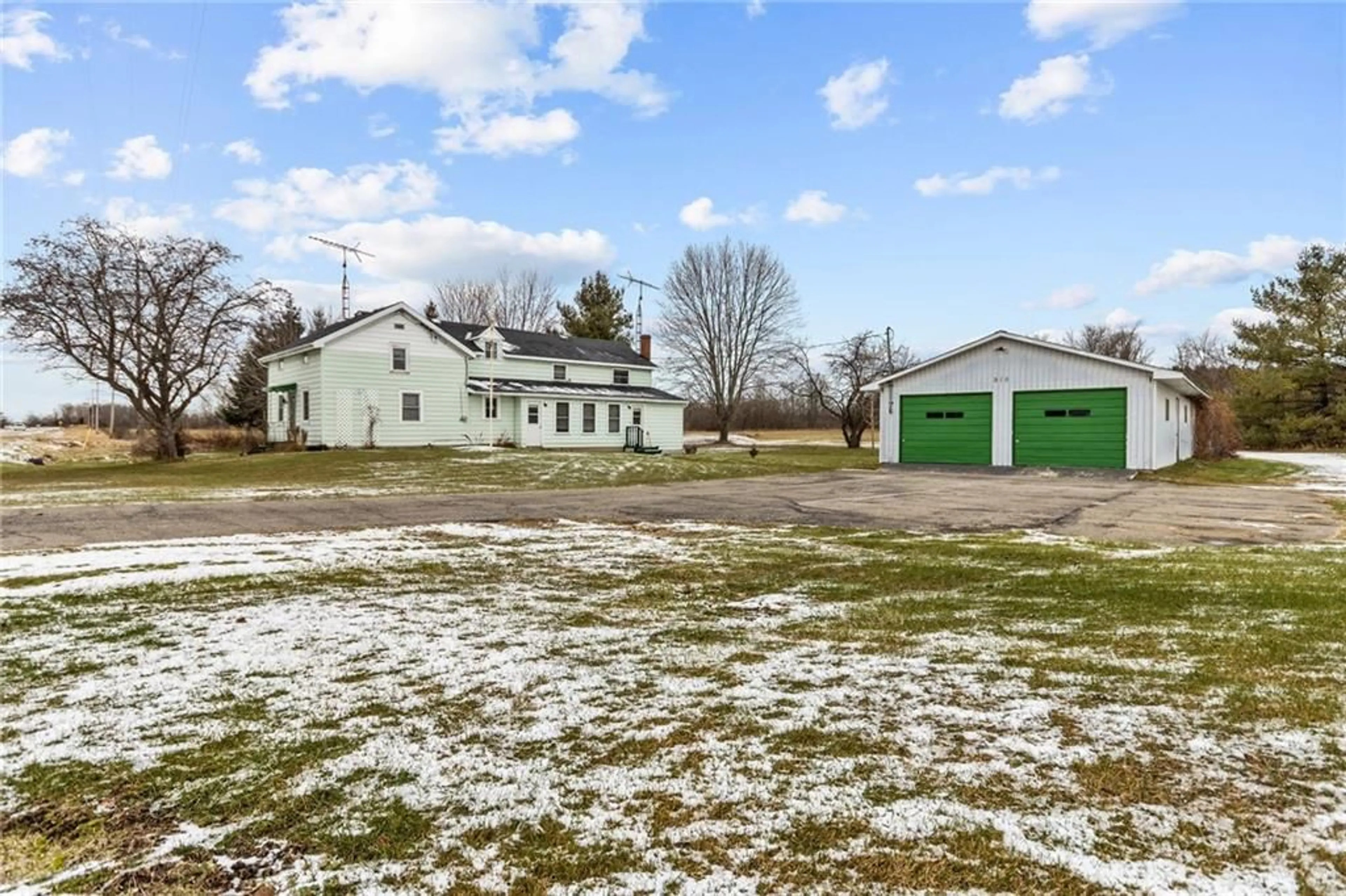 Fenced yard for 518 COUNTY ROAD 42 Rd, Athens Ontario K0E 1B0
