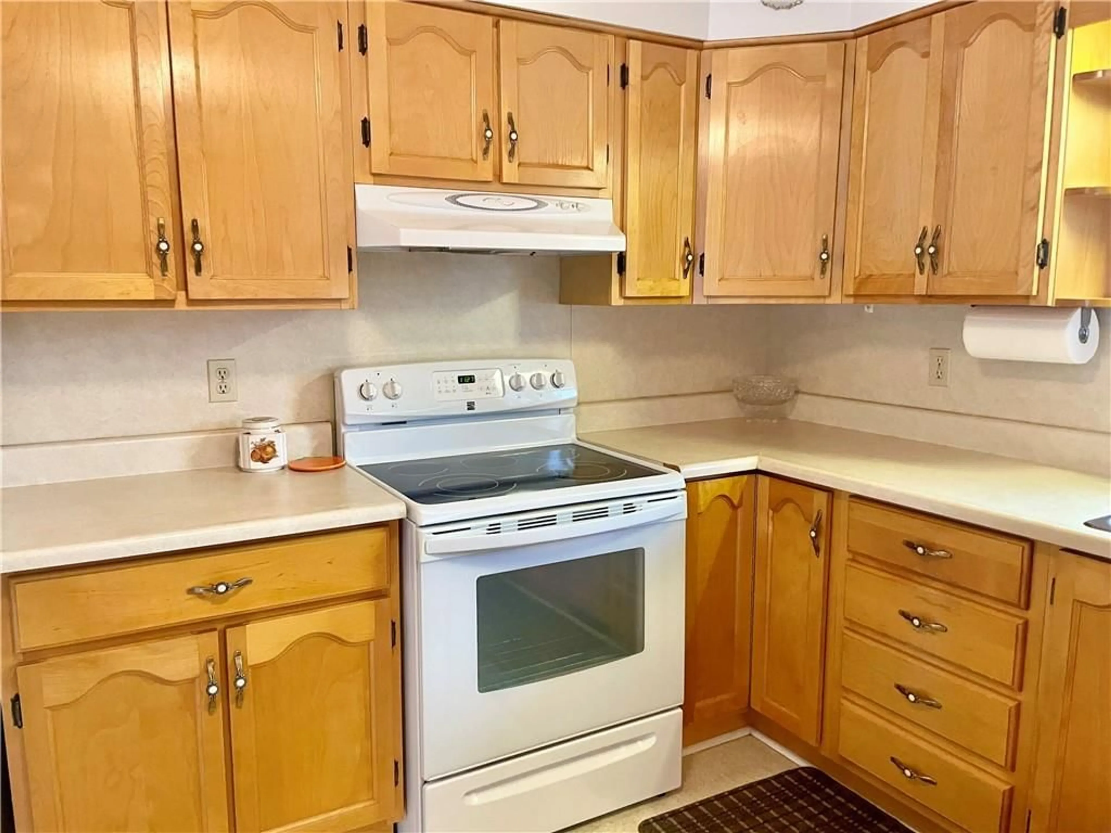 Standard kitchen, wood floors for 48 PIONEER Rd, Barry's Bay Ontario K0J 1B0