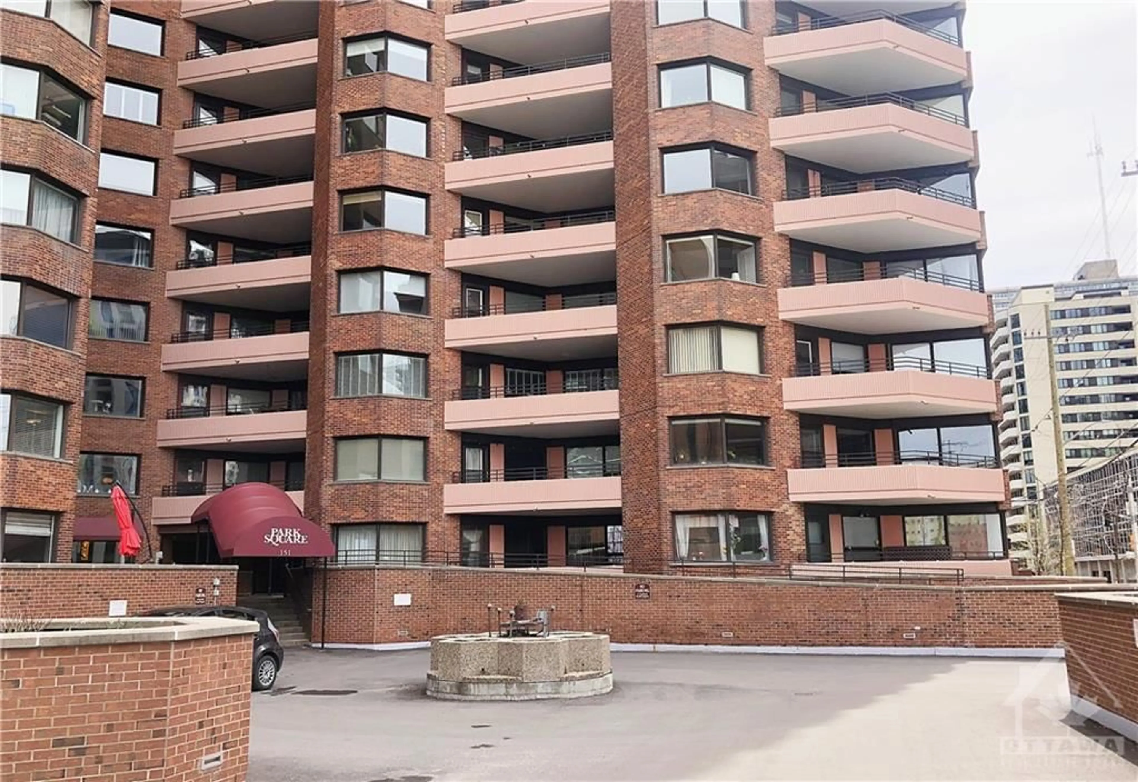 A pic from exterior of the house or condo for 151 BAY St #1103, Ottawa Ontario K1R 7T2