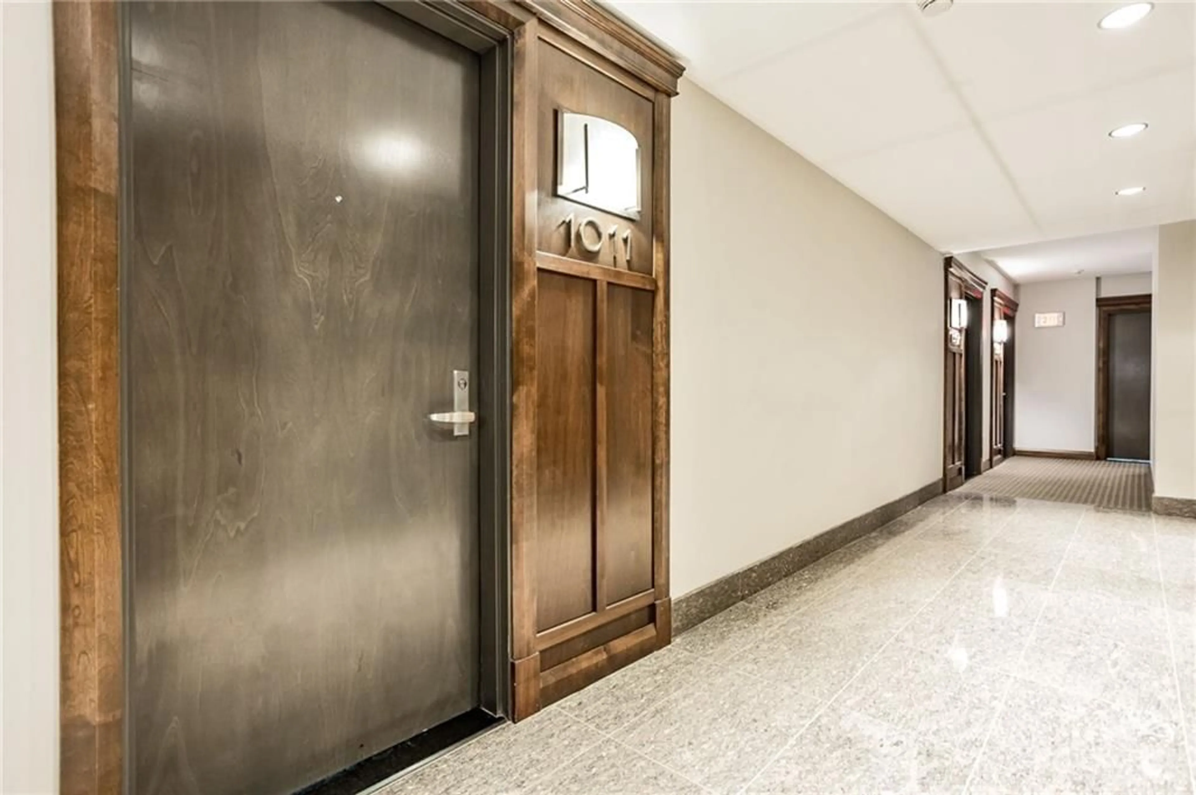 Indoor foyer, unknown floor for 238 BESSERER St #1011, Ottawa Ontario K1N 6B1