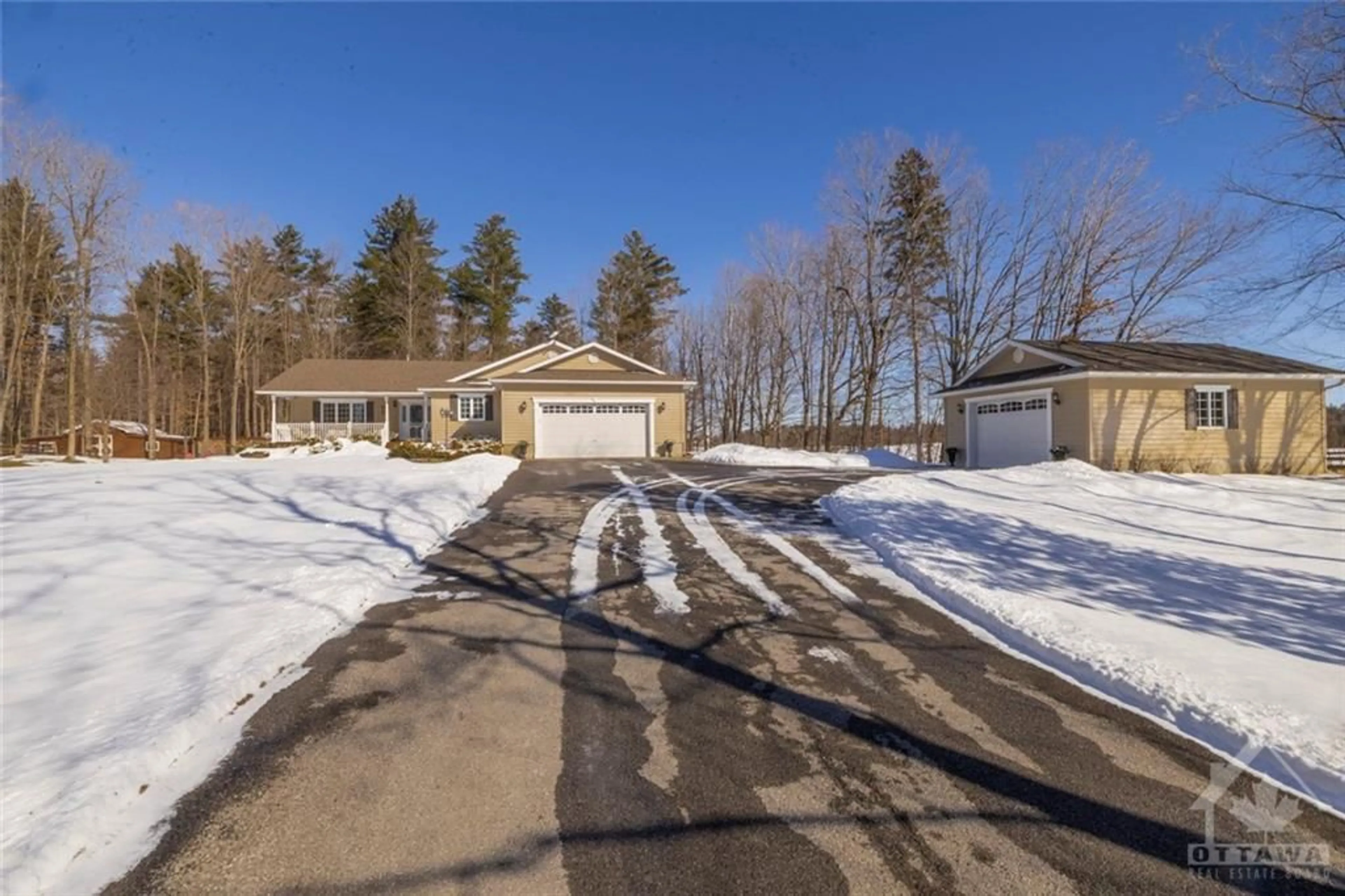 Home with unknown exterior material for 598 8th Concession South Rd, Pakenham Ontario K0A 2X0