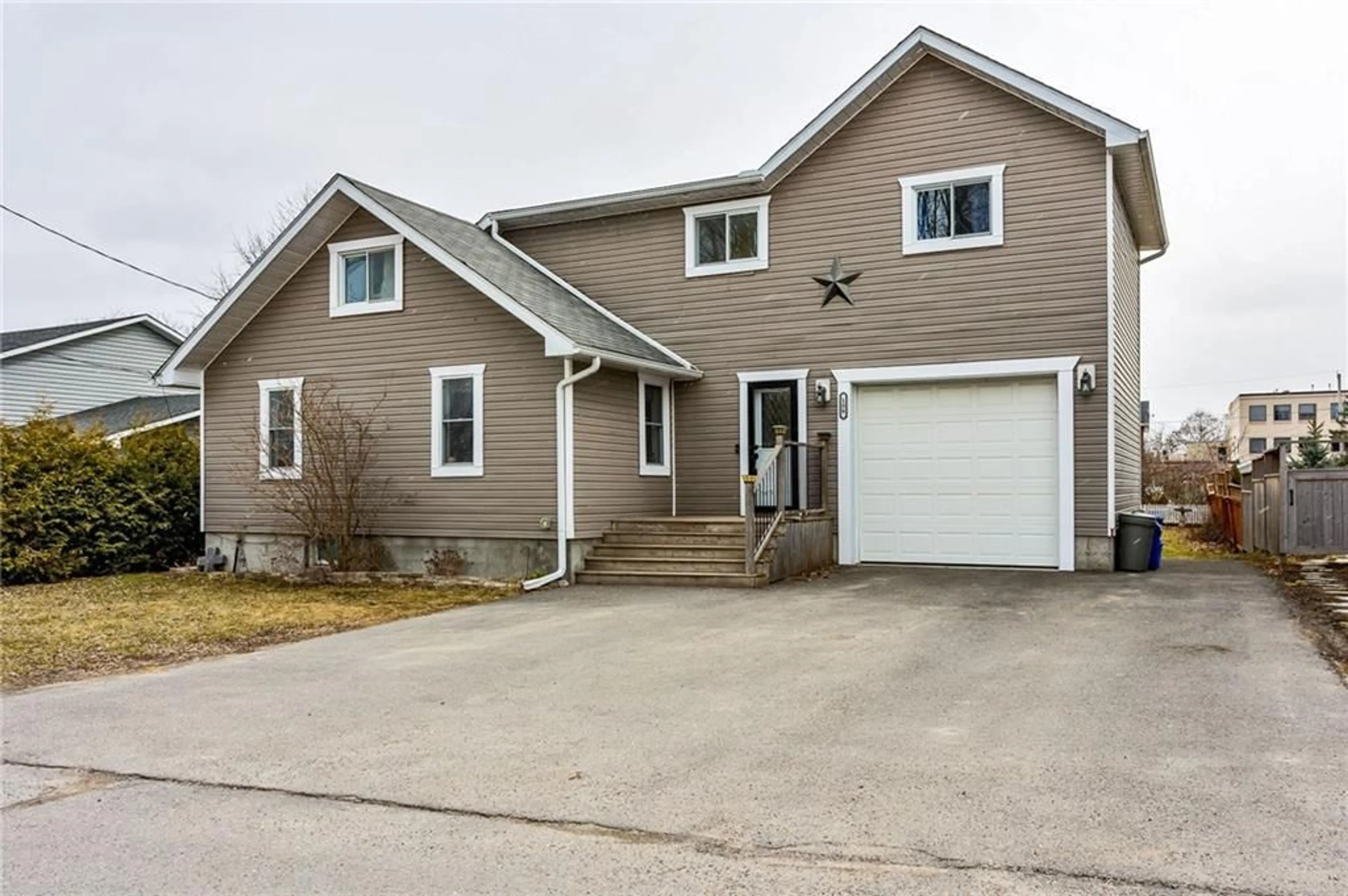 Frontside or backside of a home for 106 GEORGE St, Kemptville Ontario K0G 1J0