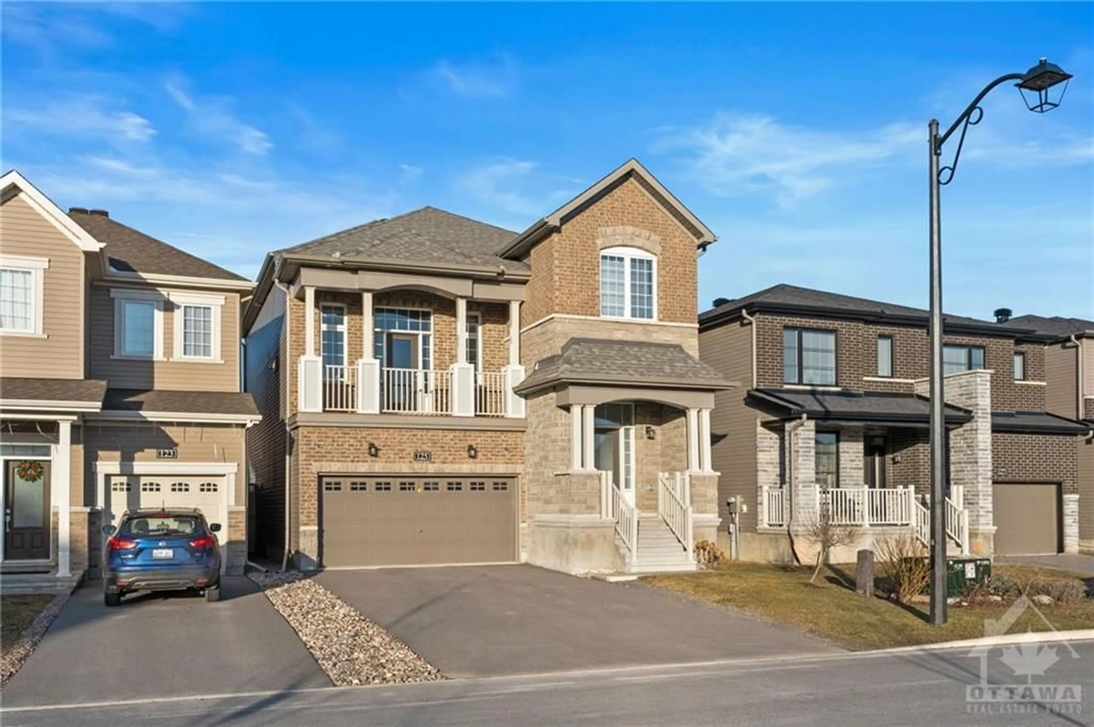 Frontside or backside of a home for 125 PALOMA Cir, Ottawa Ontario K2J 6R9