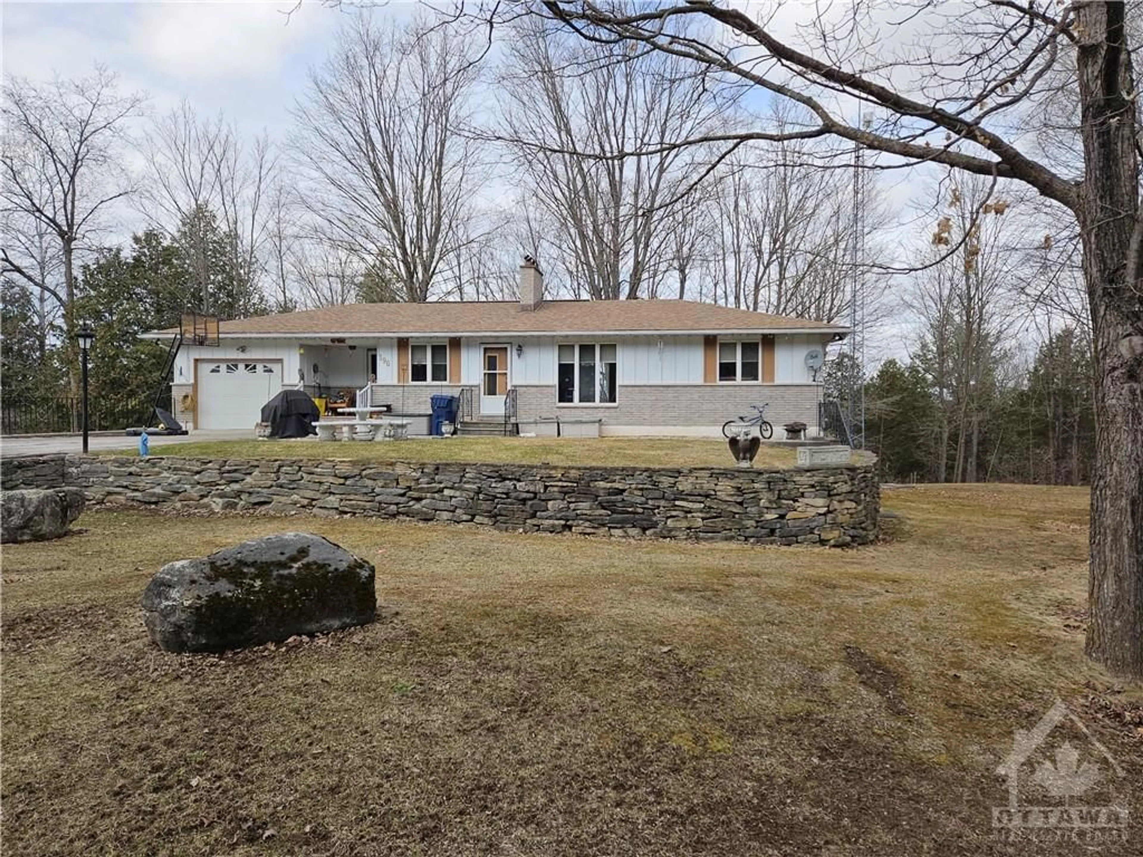 Home with unknown exterior material for 196 Camelon Rd, Almonte Ontario K0A 1A0