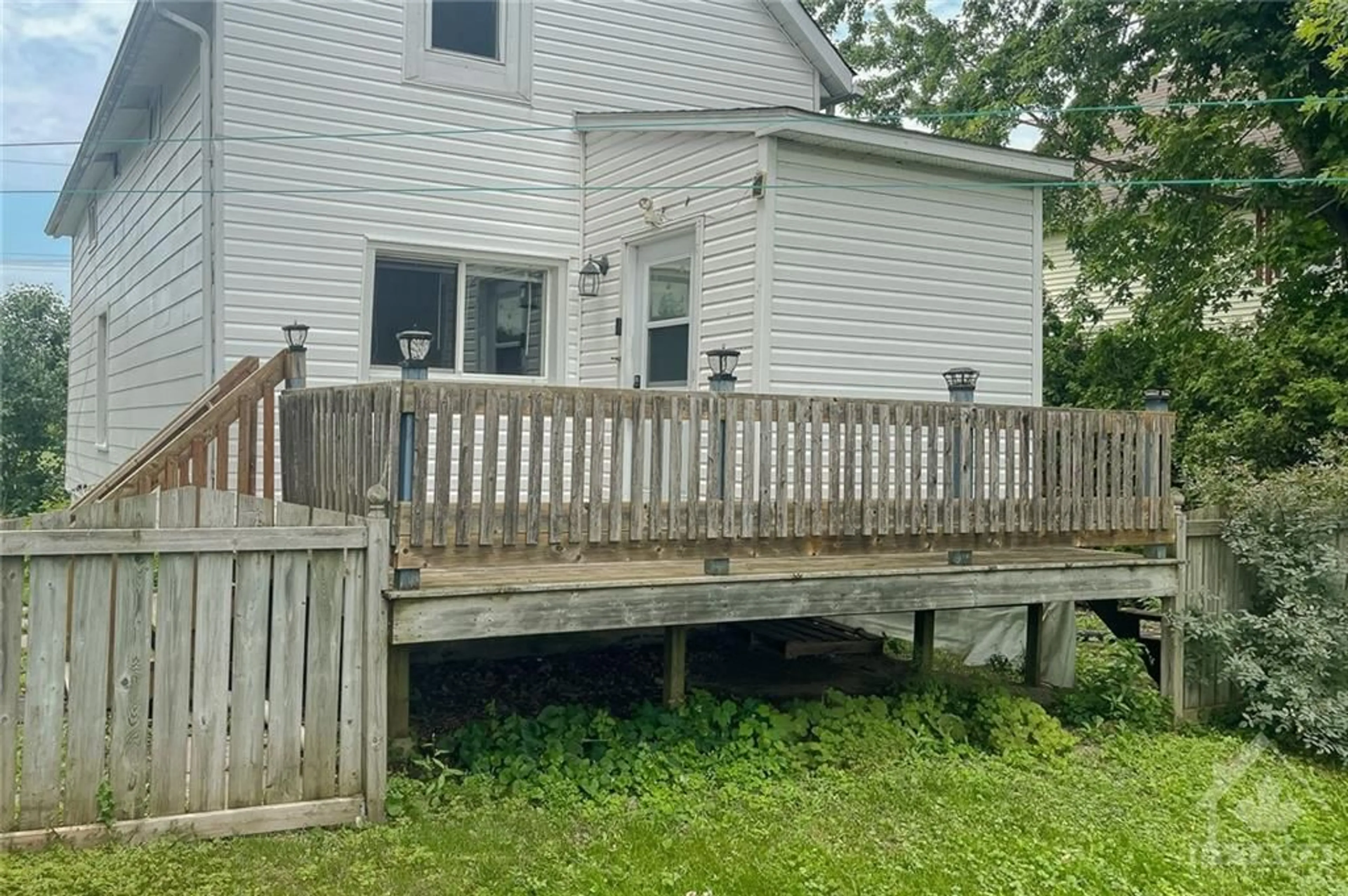 Fenced yard for 7 MAUD St, Morrisburg Ontario K0C 1X0