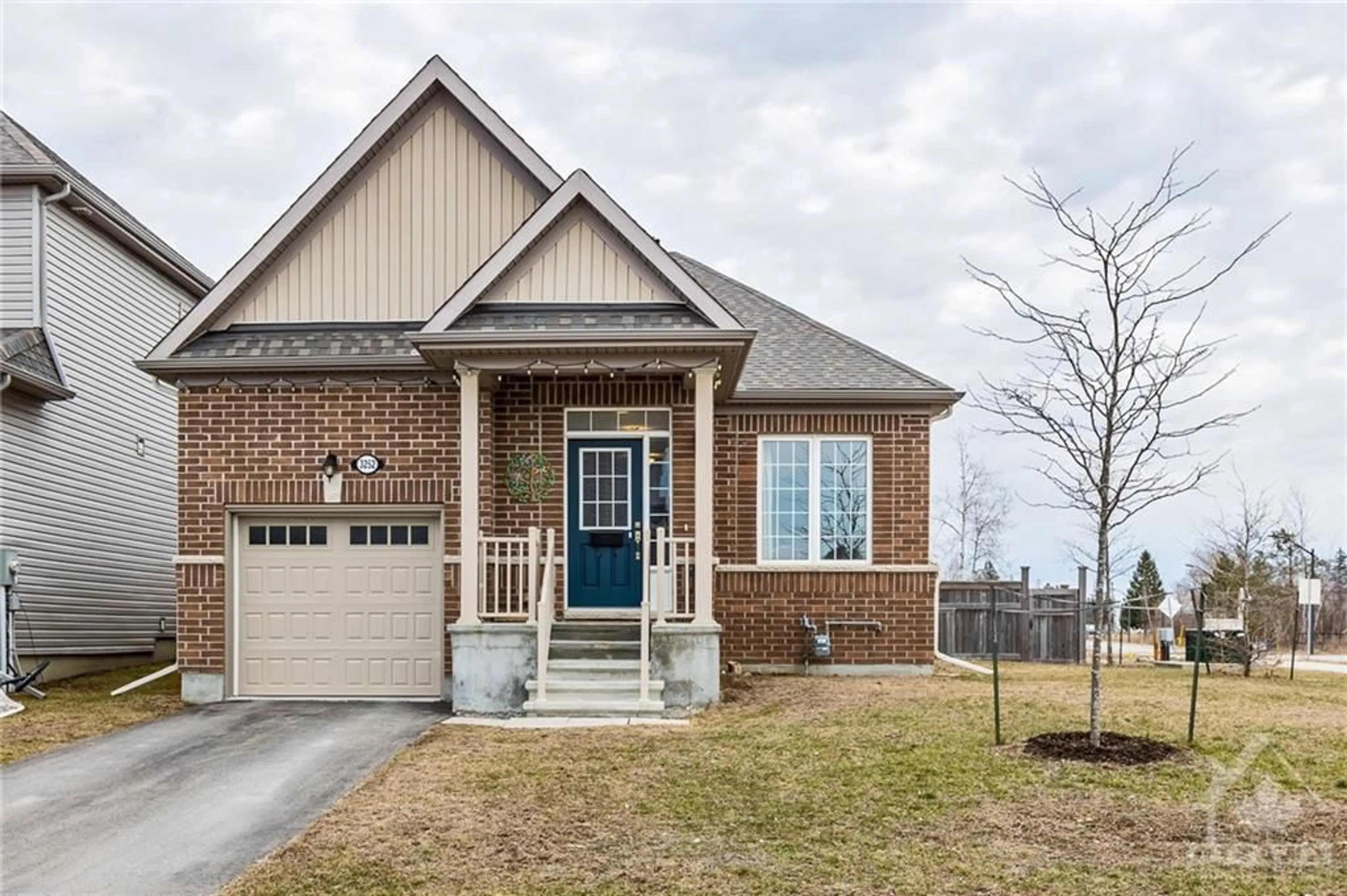 Home with brick exterior material for 3252 HARVESTER Cres, Kemptville Ontario K0G 1J0