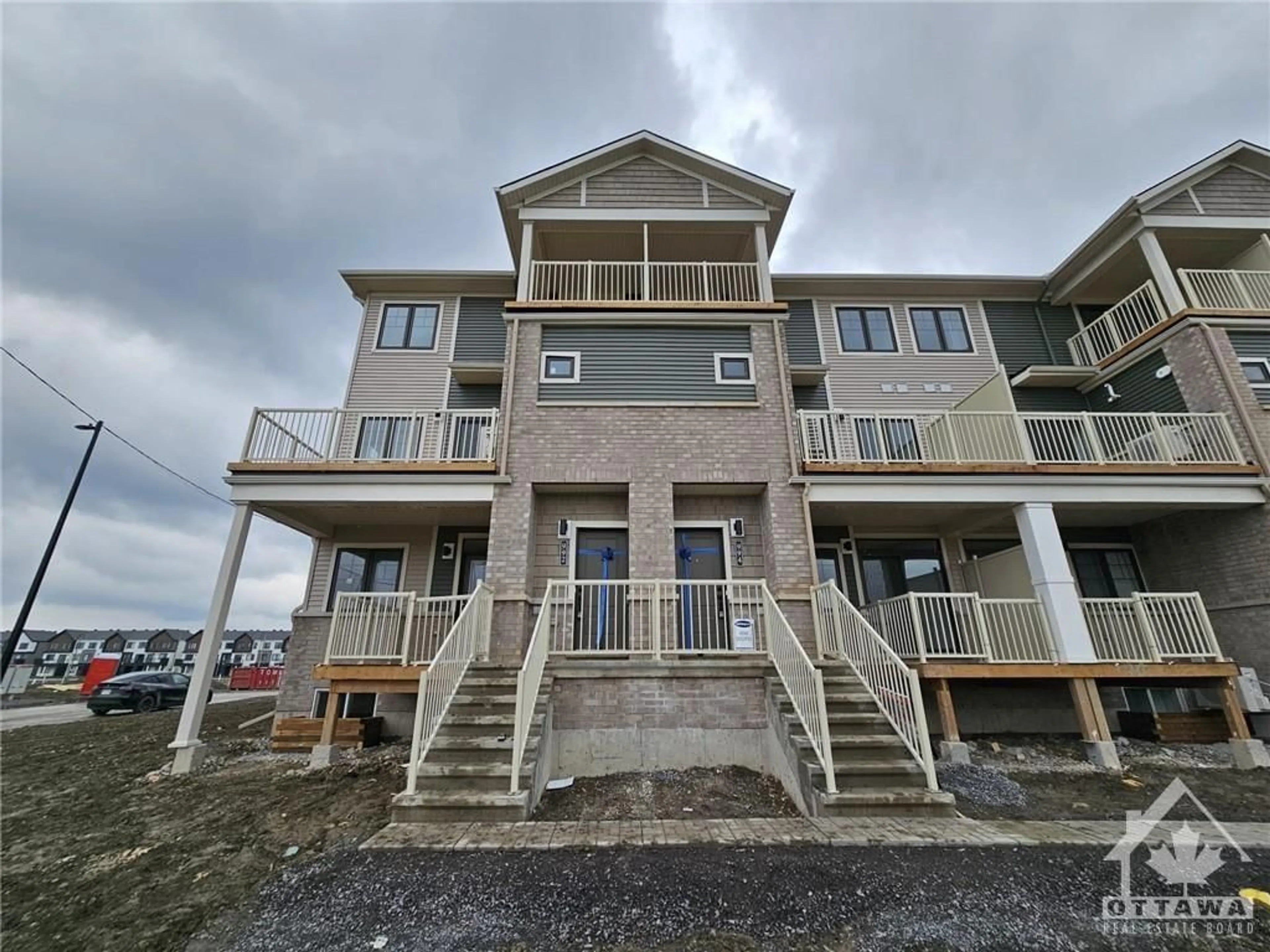 A pic from exterior of the house or condo for 992 CHAPMAN MILLS Dr, Ottawa Ontario K2J 7J2