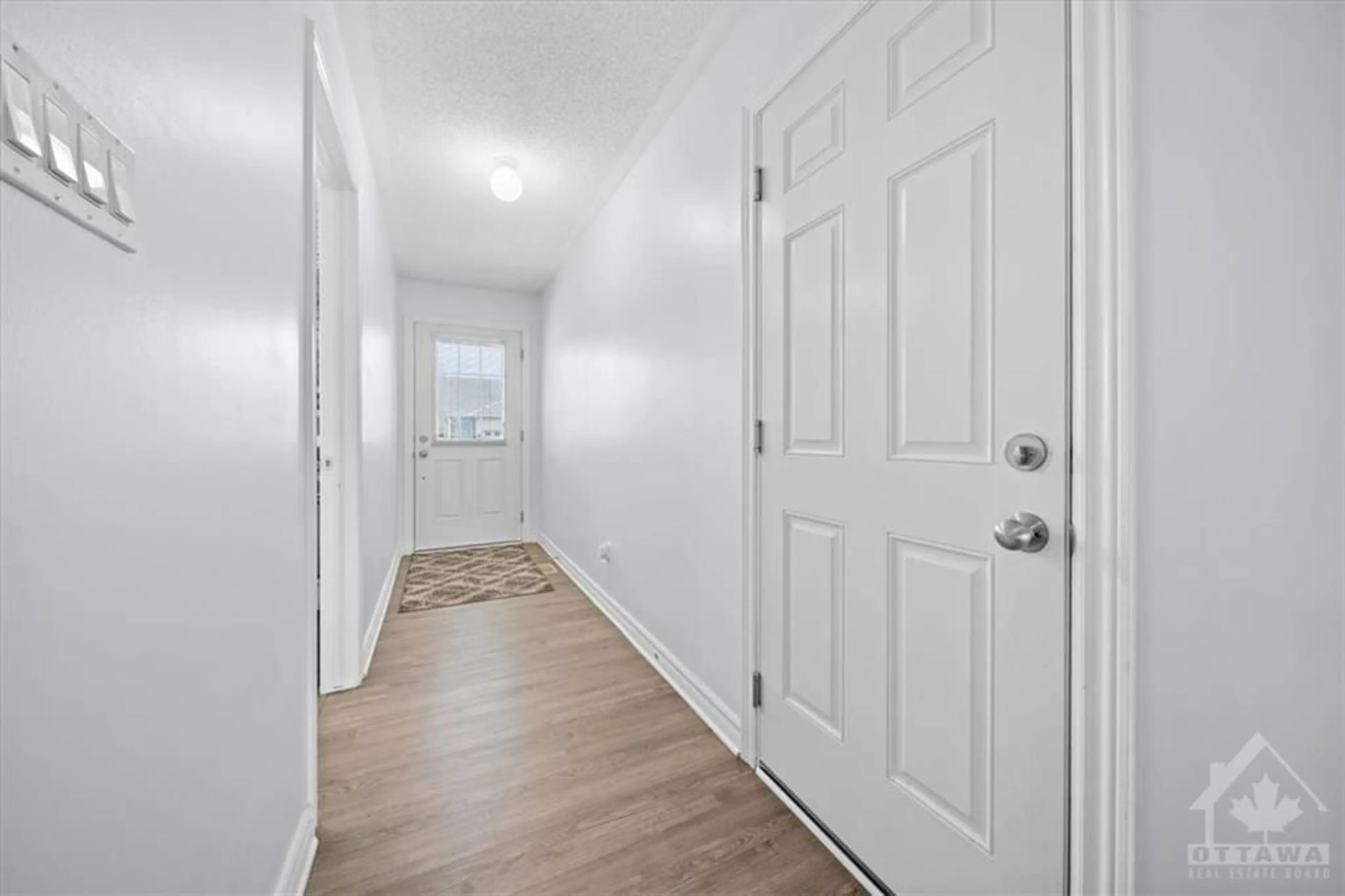 Indoor entryway for 317 FINNER Crt, Almonte Ontario K0A 1A0