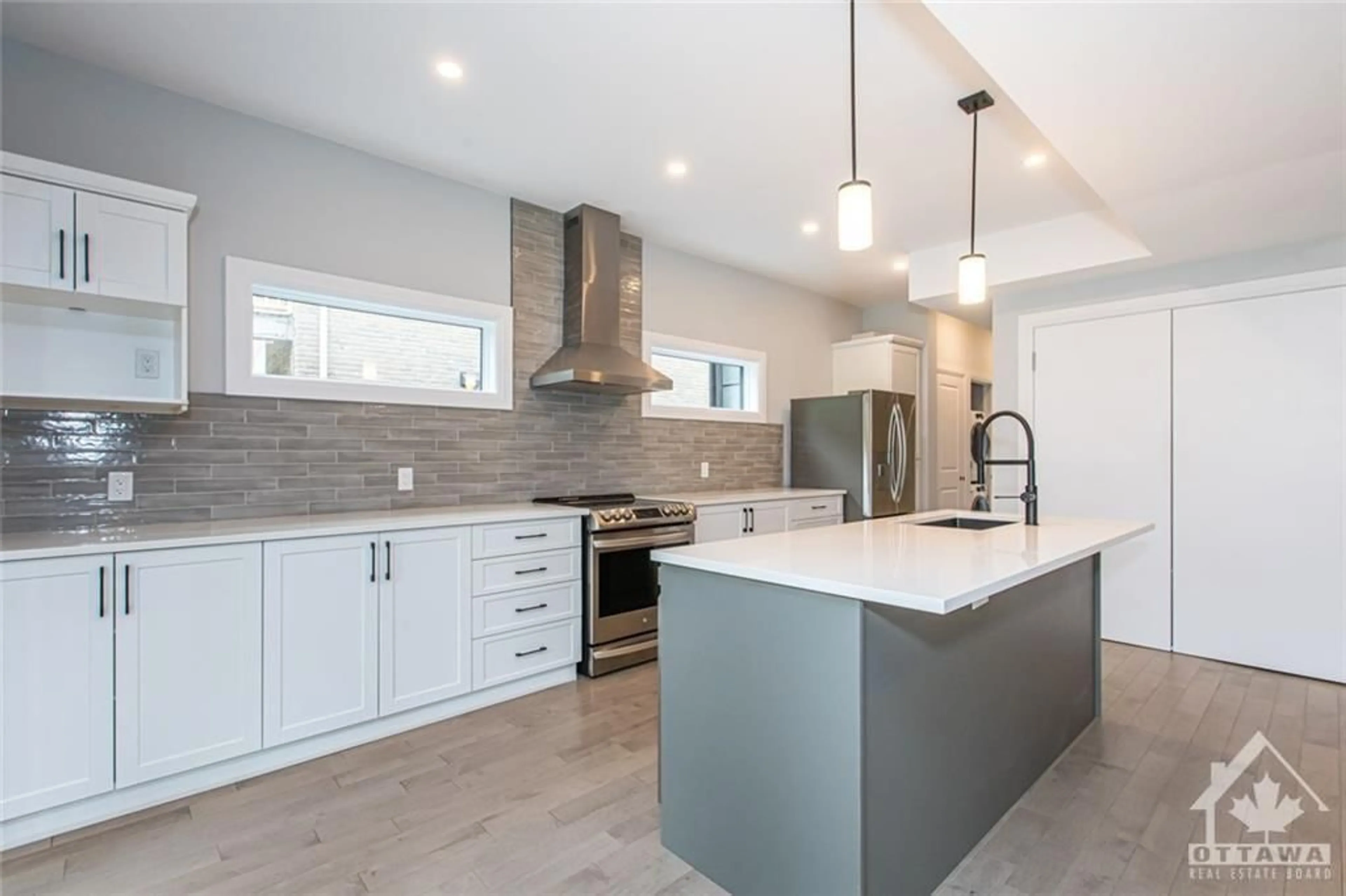 Open concept kitchen for 196 POWELL Ave, Ottawa Ontario K1S 2A5