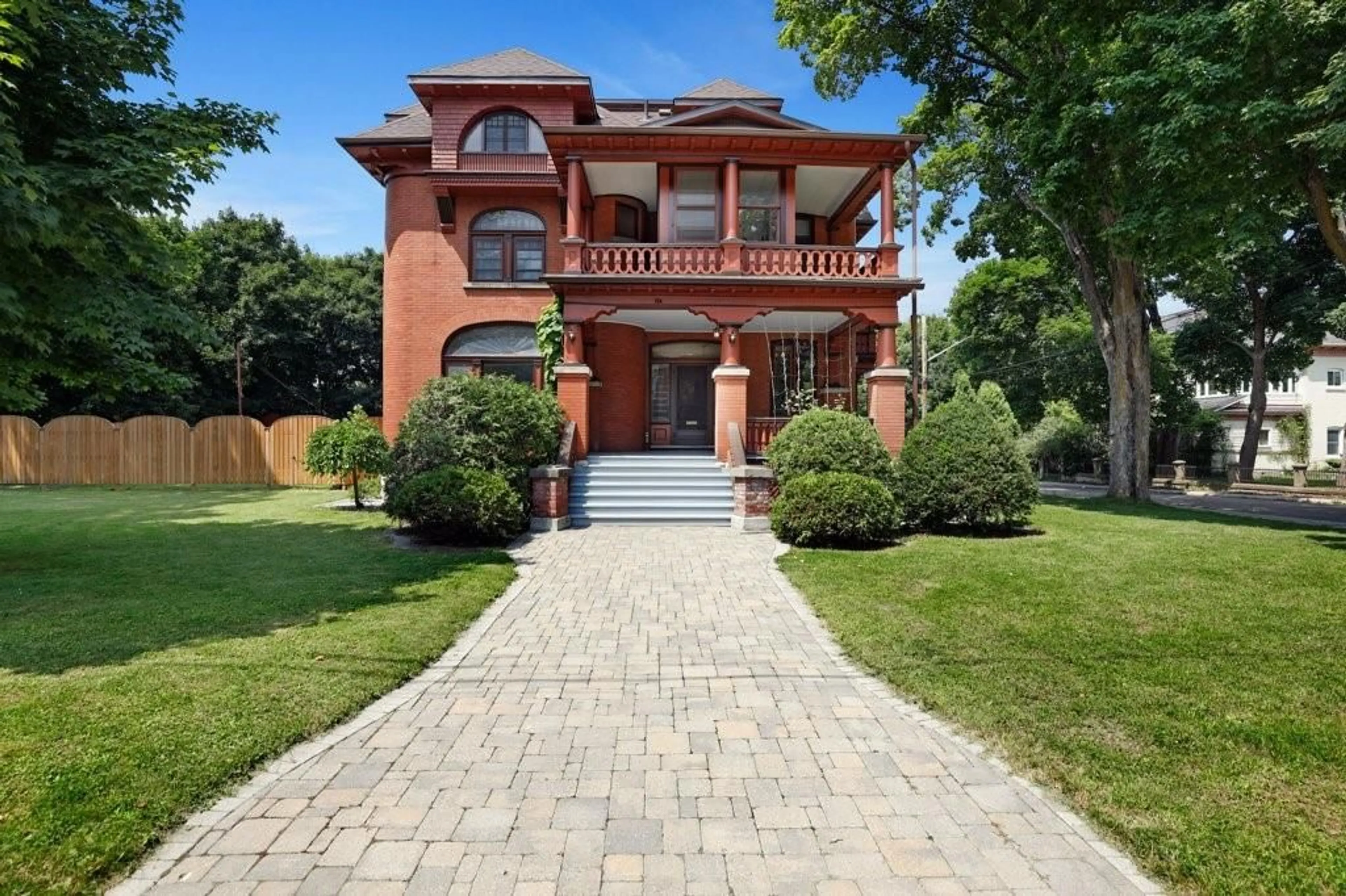 Home with brick exterior material for 154 QUARRY Ave, Renfrew Ontario K7V 2W4