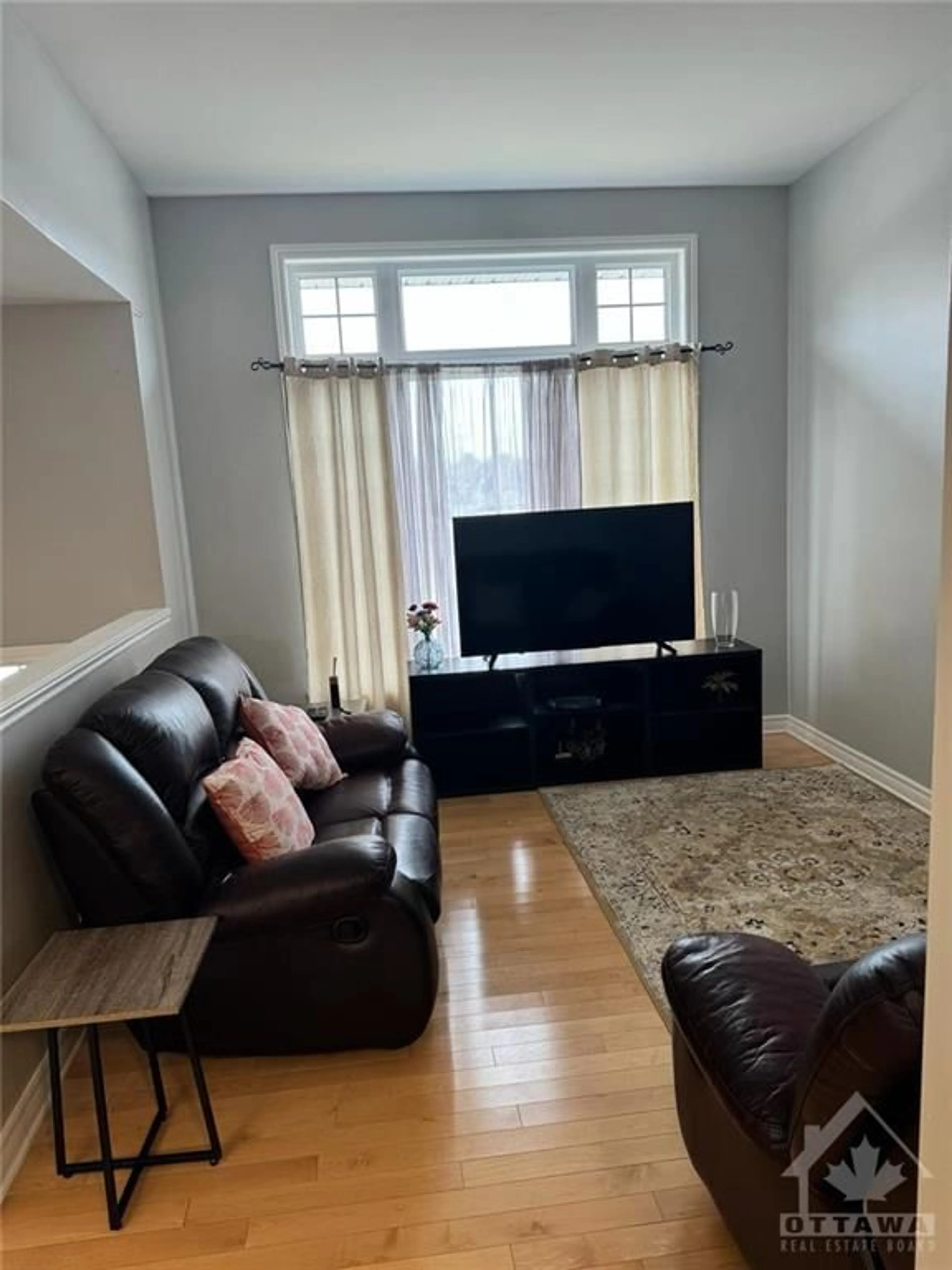 Living room for 3126 MAURICY St, Cornwall Ontario K6K 1A5