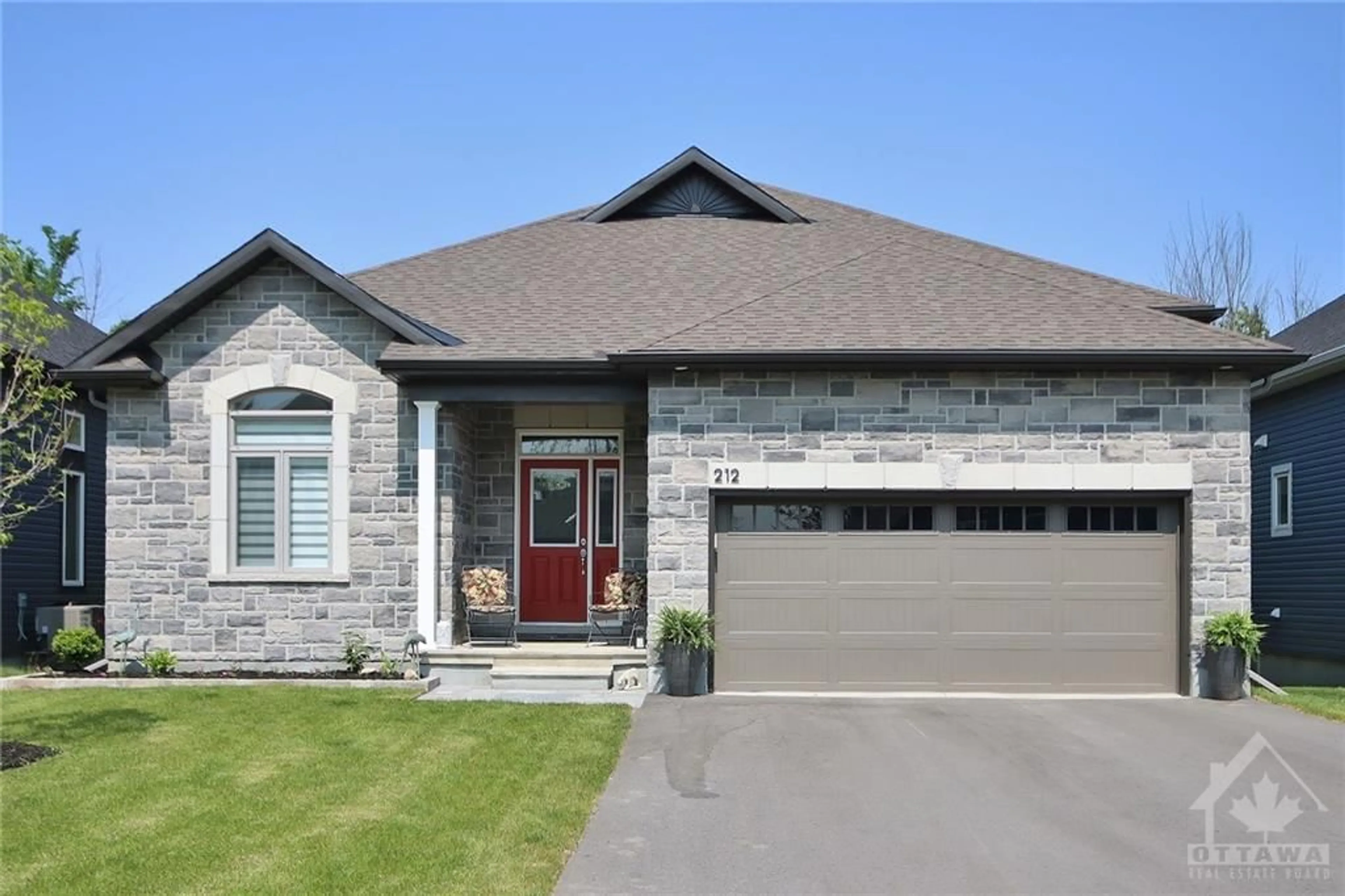 Home with stone exterior material for 212 BLACKHORSE Dr, Kemptville Ontario K0G 1J0