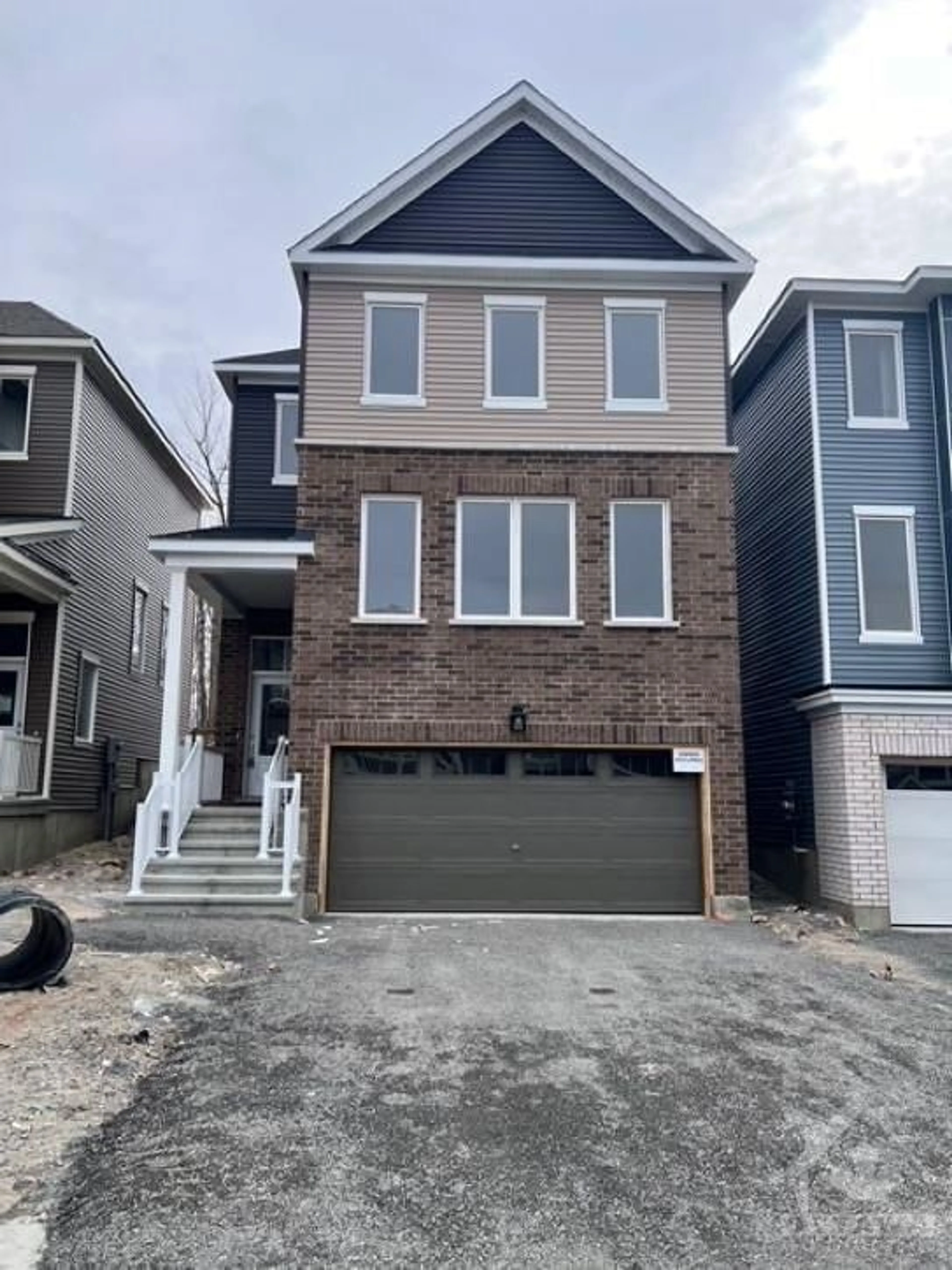 A pic from exterior of the house or condo for 376 APPALACHIAN Cir, Ottawa Ontario K2J 6X3