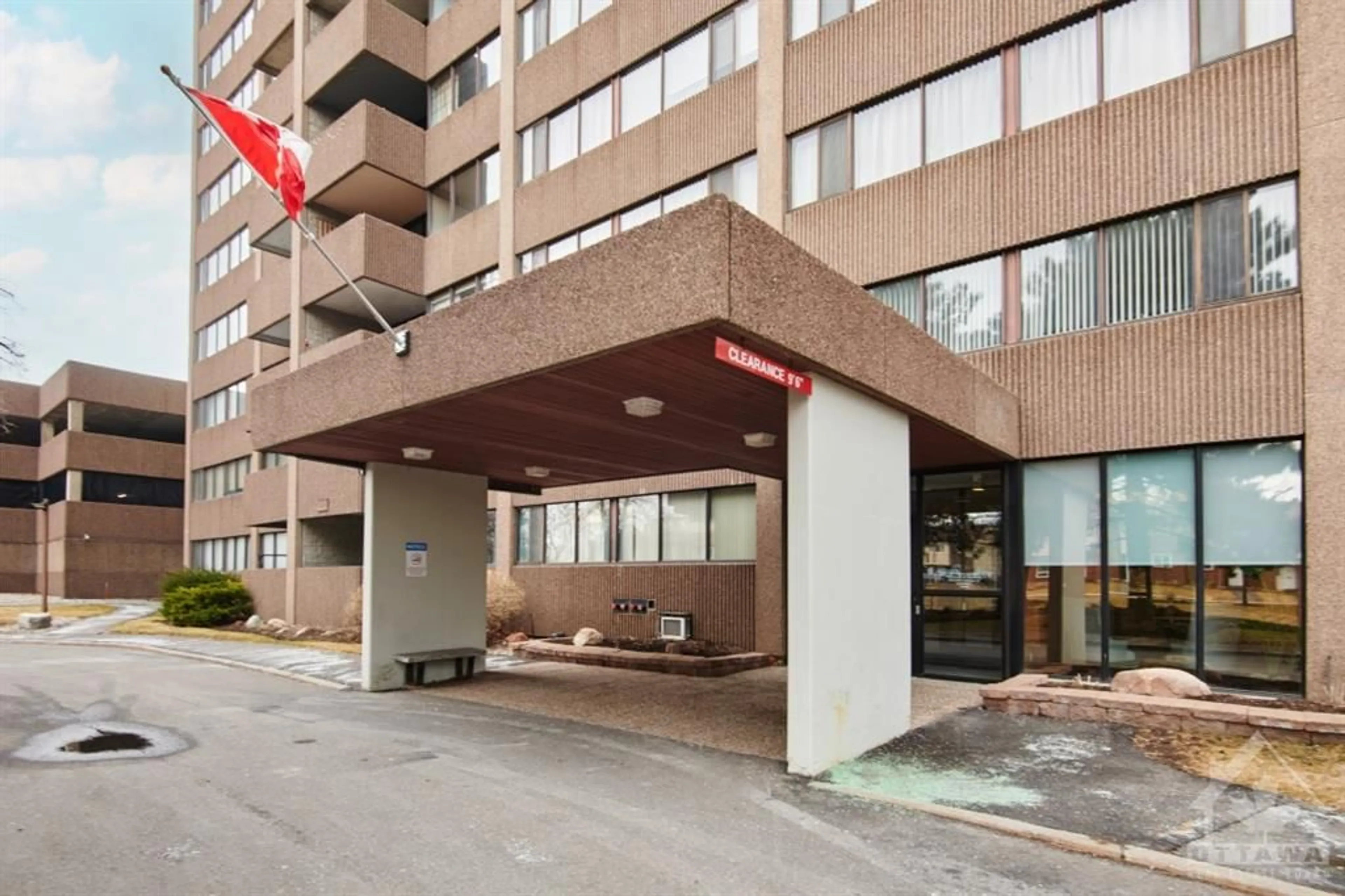 A pic from exterior of the house or condo, the front or back of building for 1285 CAHILL Dr #801, Ottawa Ontario K1V 9A7