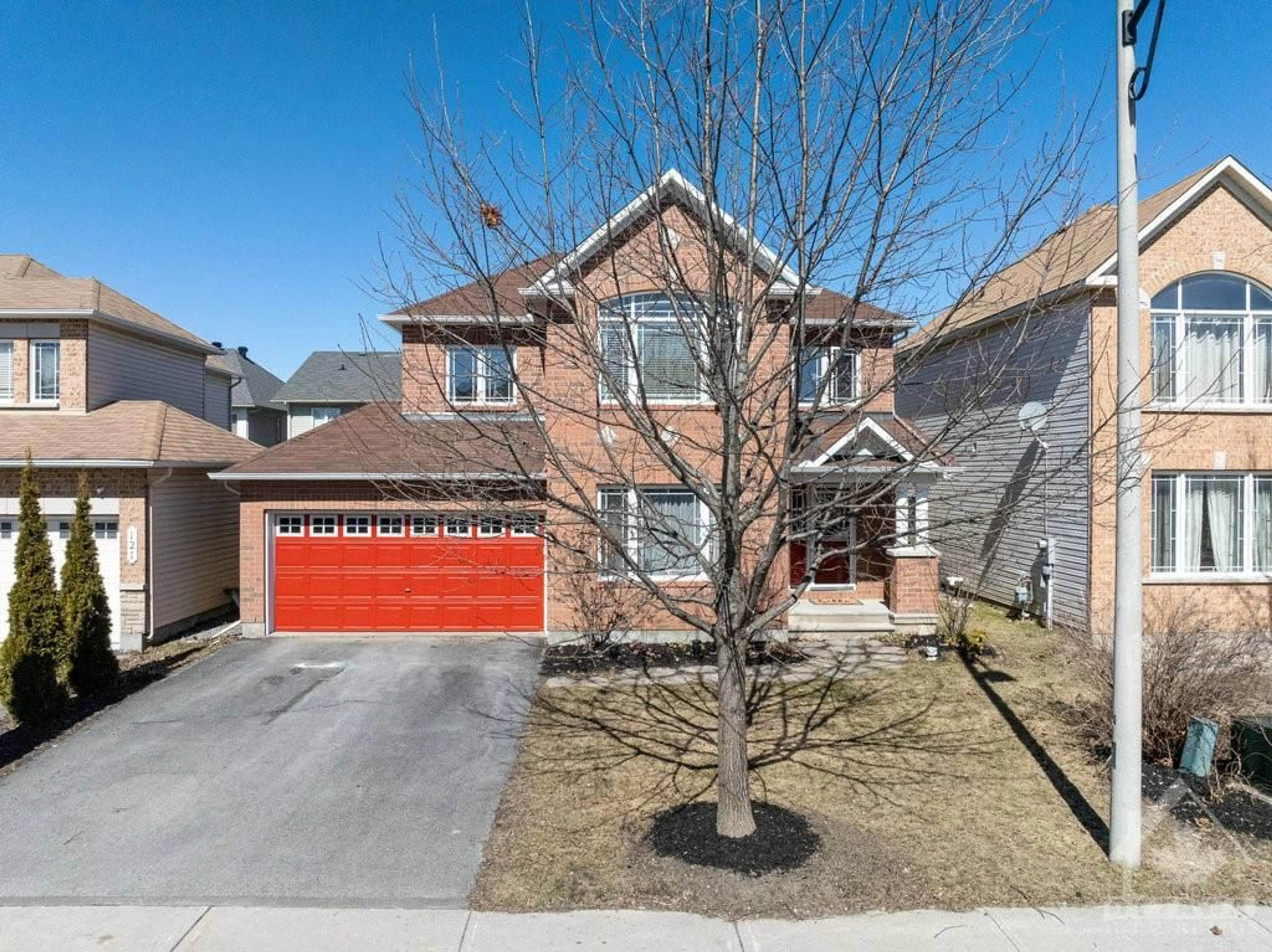 Home with brick exterior material for 123 TAPESTRY Dr, Ottawa Ontario K2J 0H3