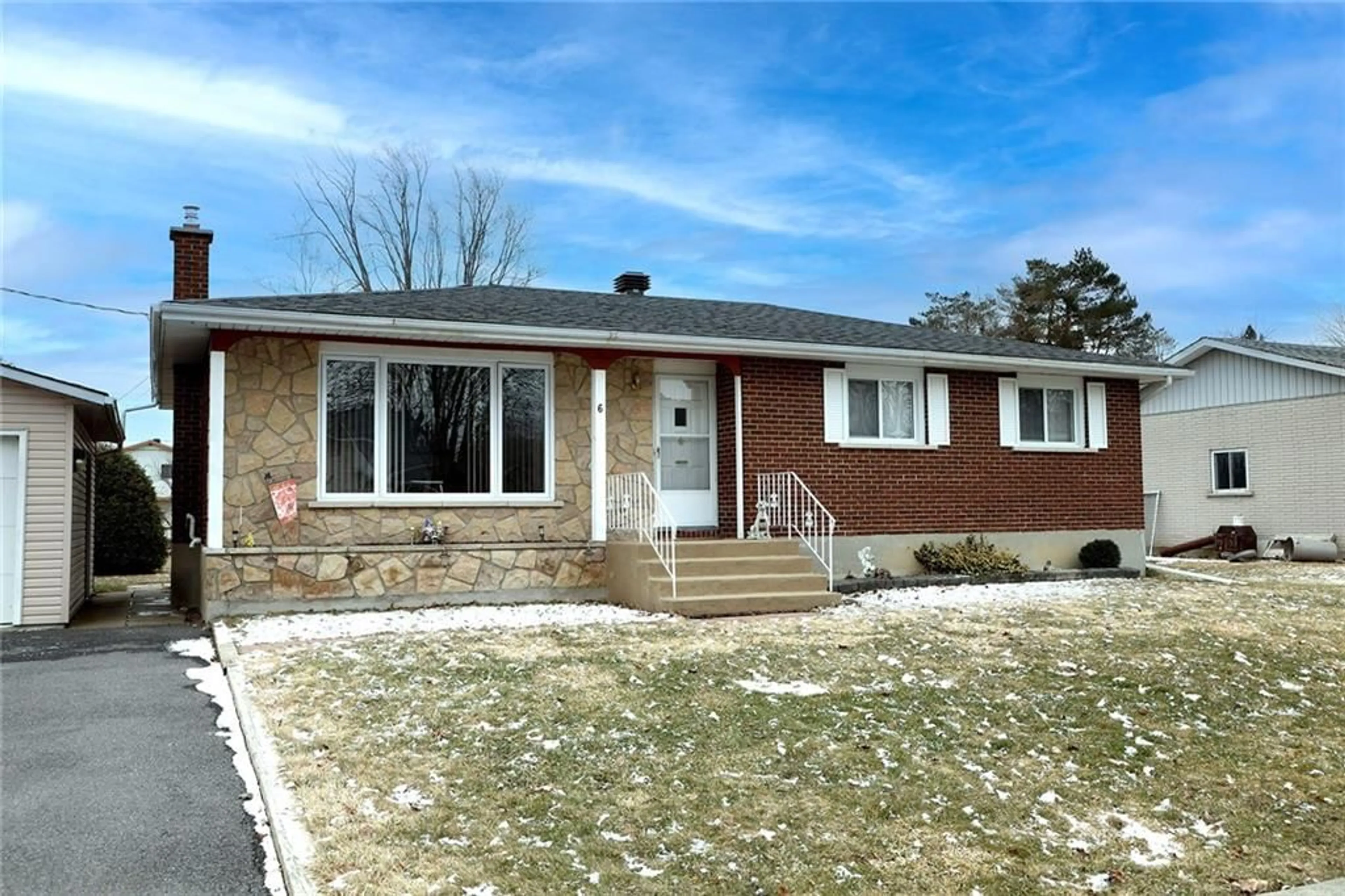 Home with brick exterior material for 6 PINE St, Ingleside Ontario K0C 1M0
