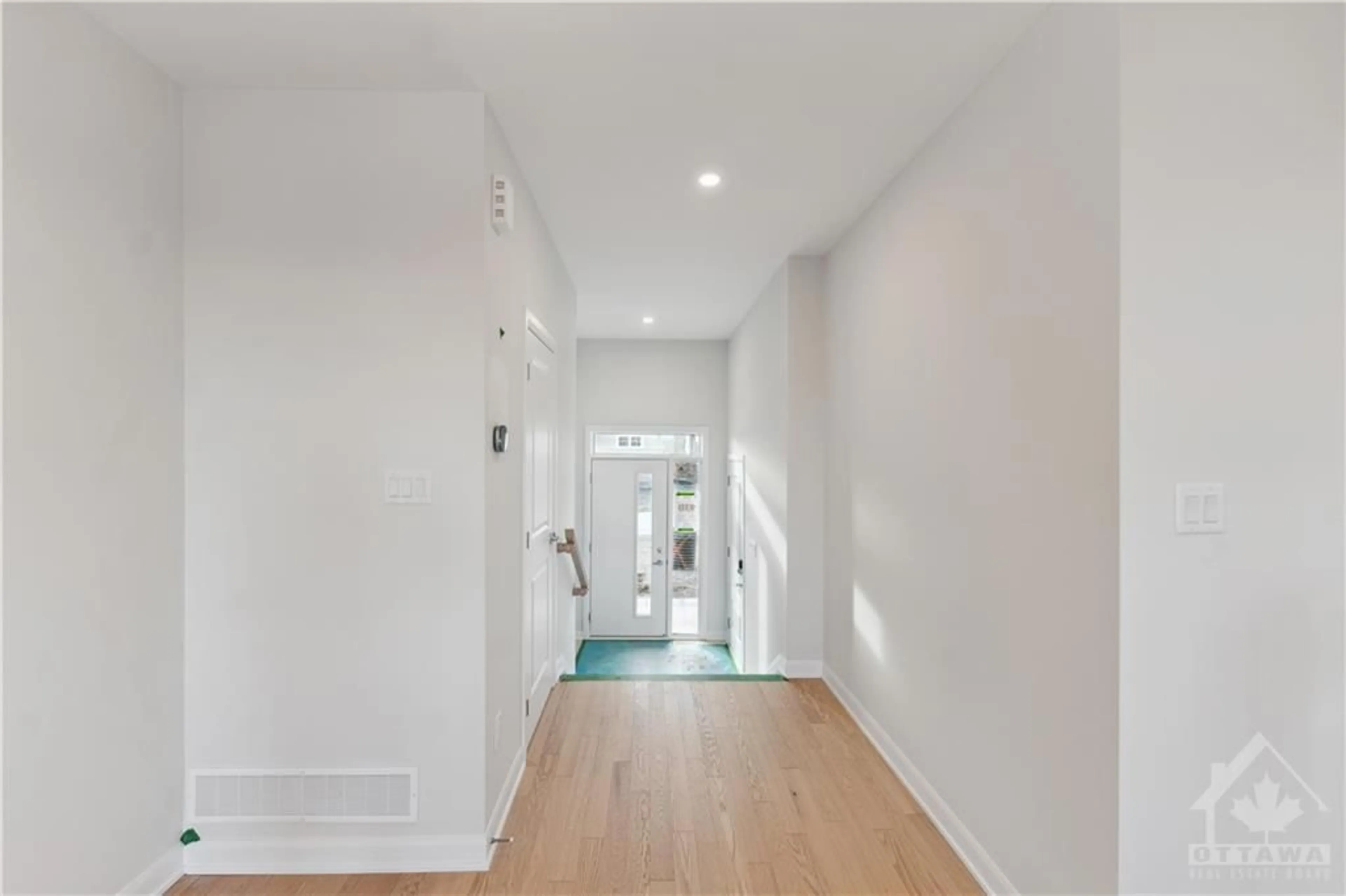 Indoor entryway, wood floors for 704 FAIRLINE Row, Ottawa Ontario K2S 1E7