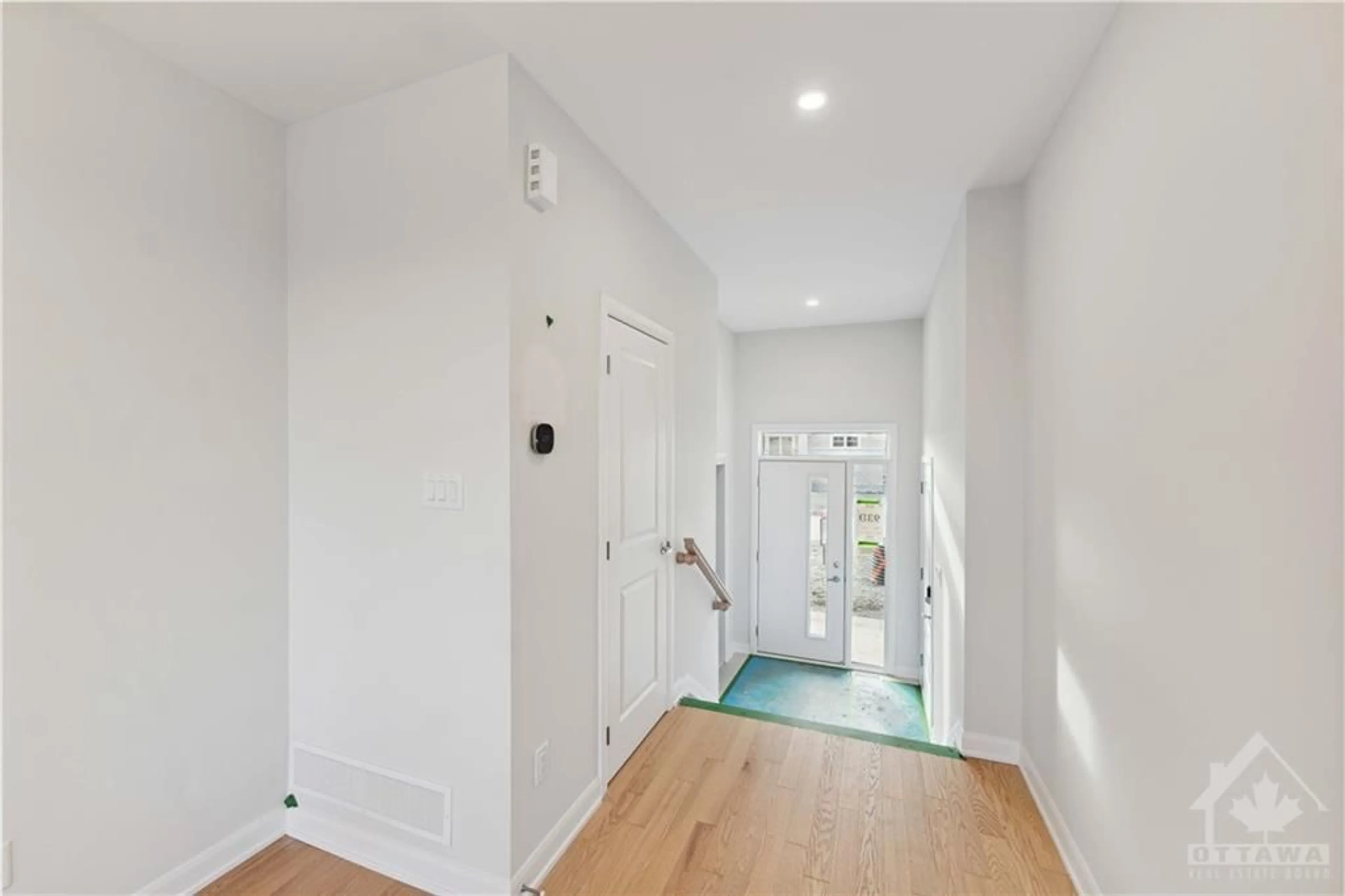 Indoor entryway, wood floors for 704 FAIRLINE Row, Ottawa Ontario K2S 1E7