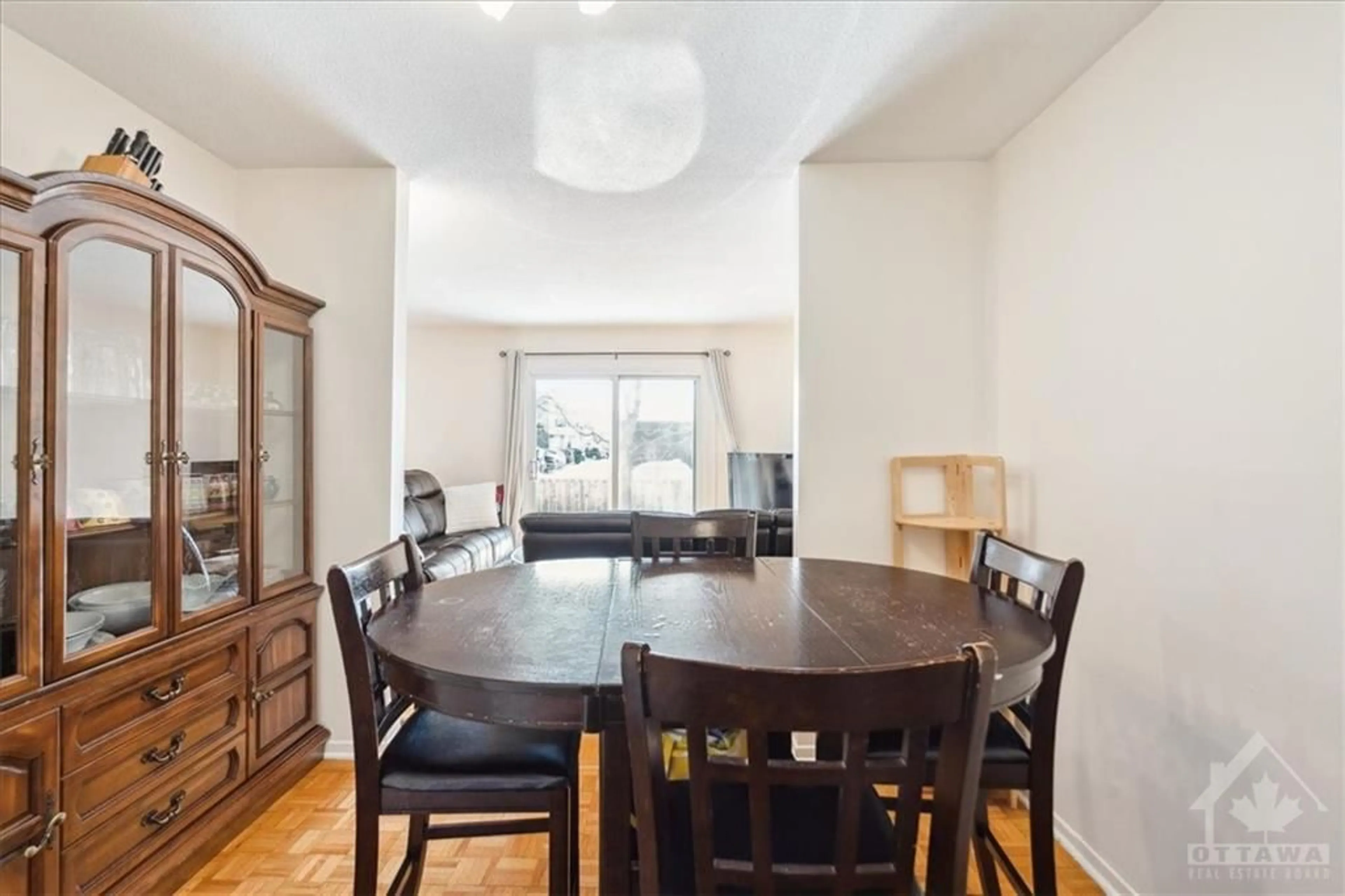 Dining room, wood floors, cottage for 44 COMPATA Way, Gloucester Ontario K1B 4W9