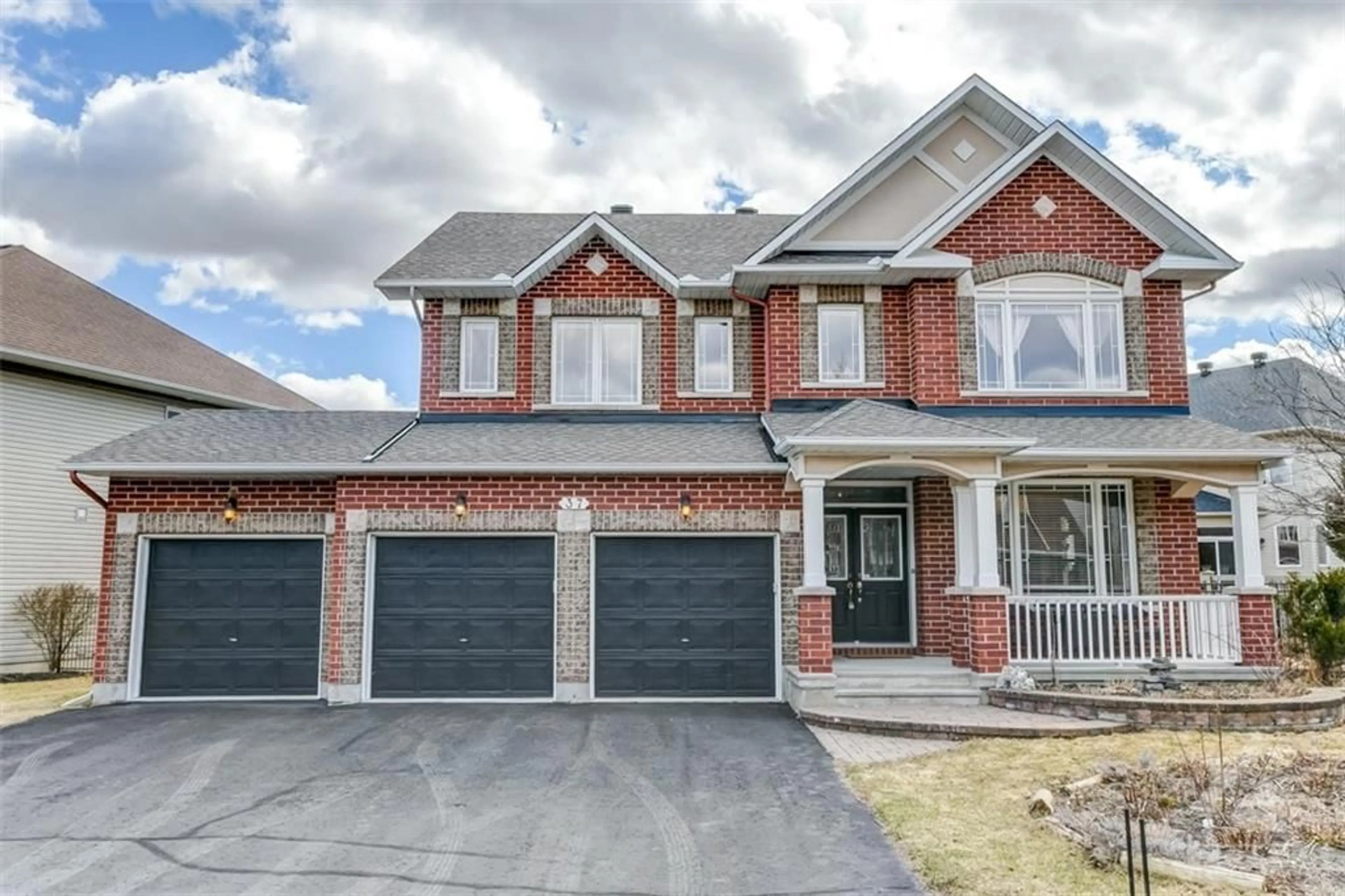 Home with brick exterior material for 37 QUARRY RIDGE Dr, Orleans Ontario K1C 7S1