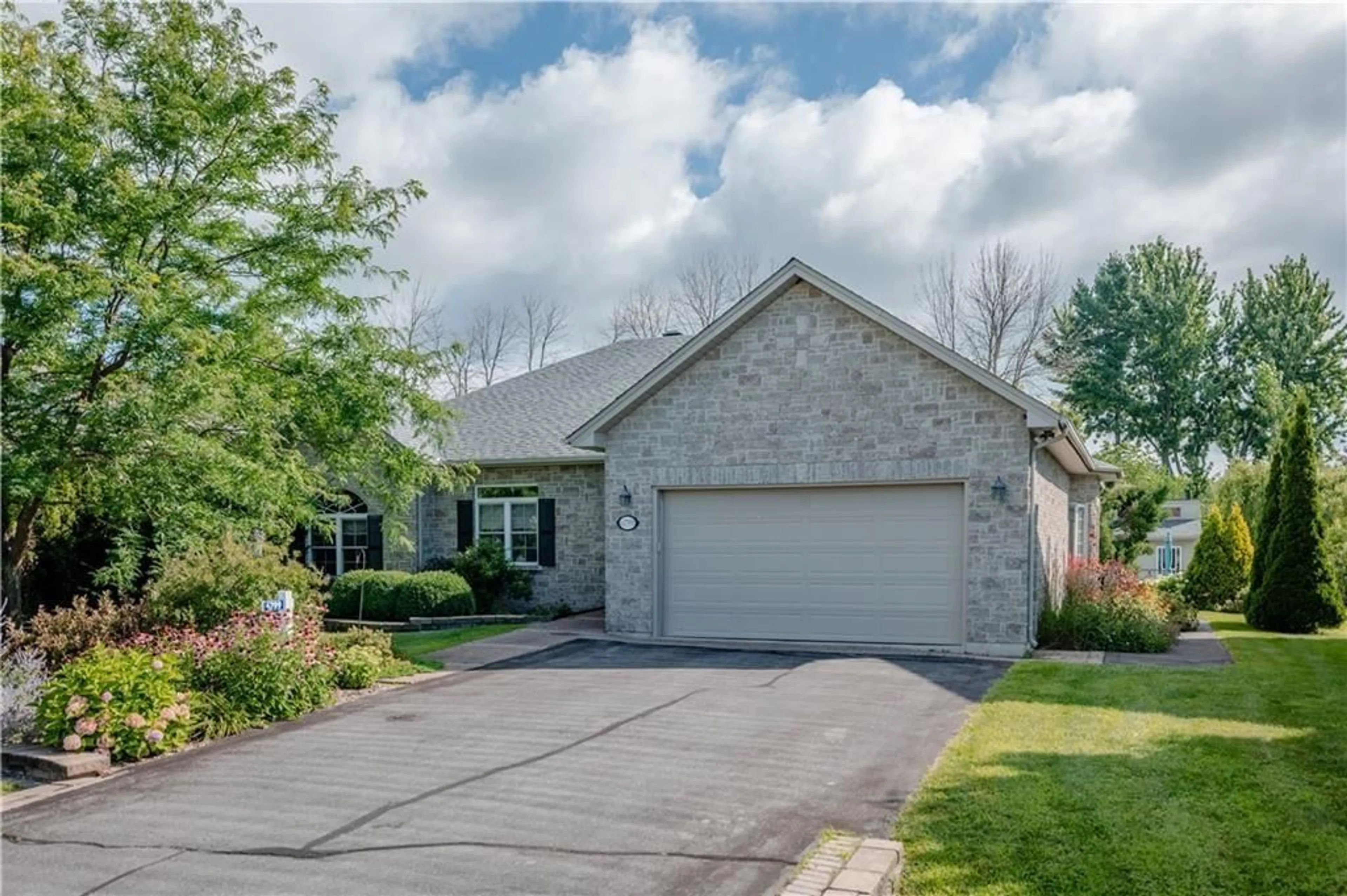 Frontside or backside of a home for 6799 RIVERVIEW Dr, South Glengarry Ontario K6H 7M1