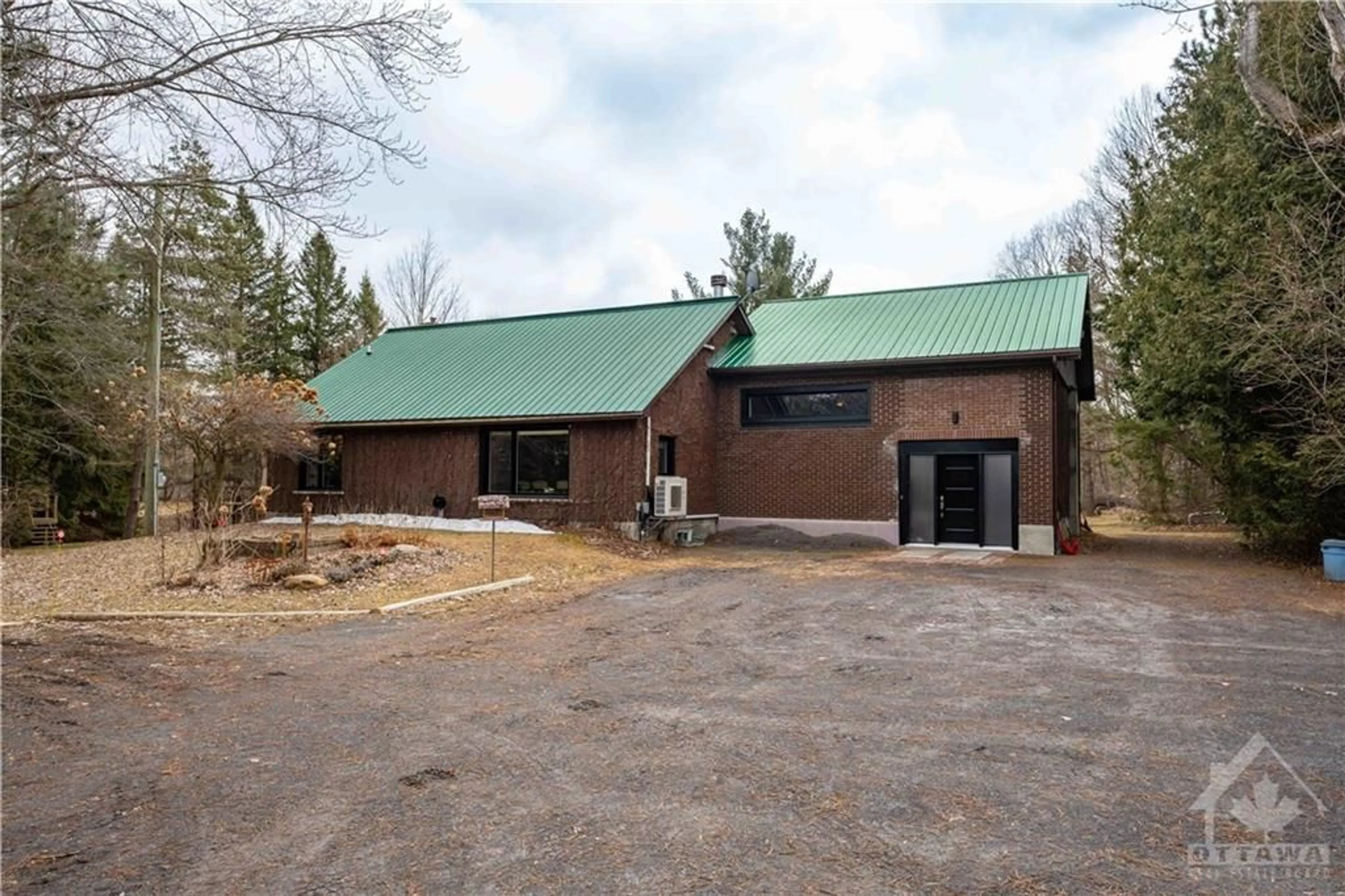 Outside view for 5536 COUNTY ROAD 10 Rd, Fournier Ontario K0B 1G0