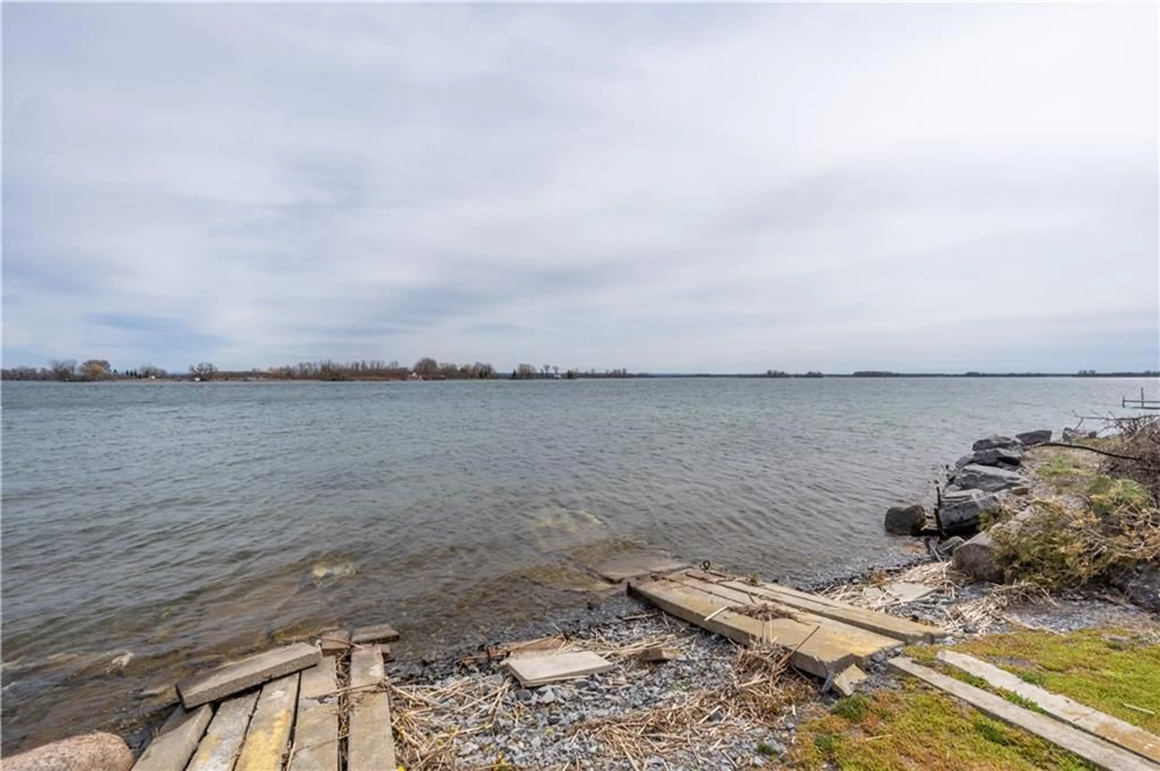 Lakeview for 19040 COUNTY ROAD 2 Rd, South Glengarry Ontario K6H 5R5
