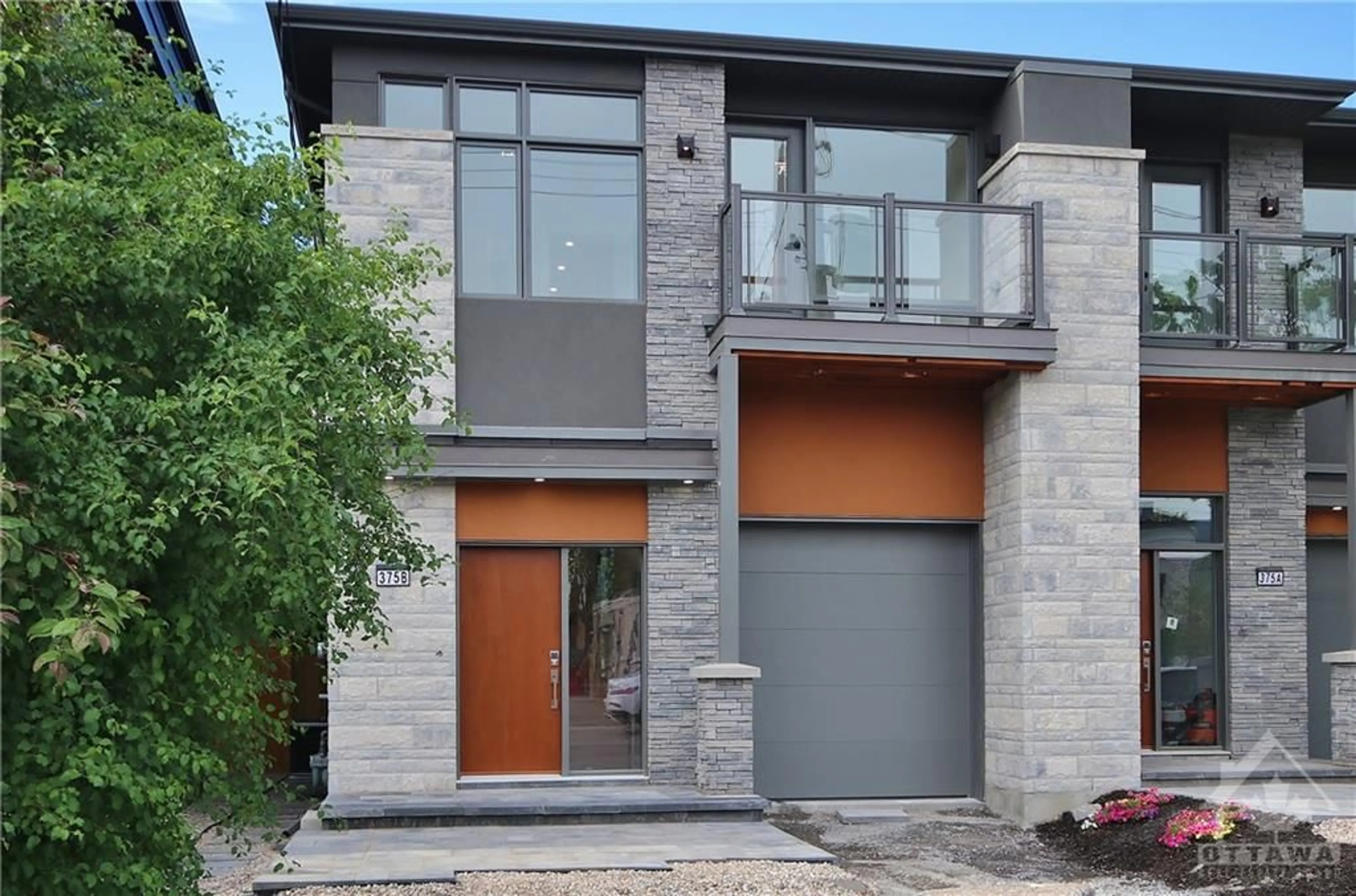 Home with brick exterior material for 375 MADISON Ave #B, Ottawa Ontario K2A 0B6