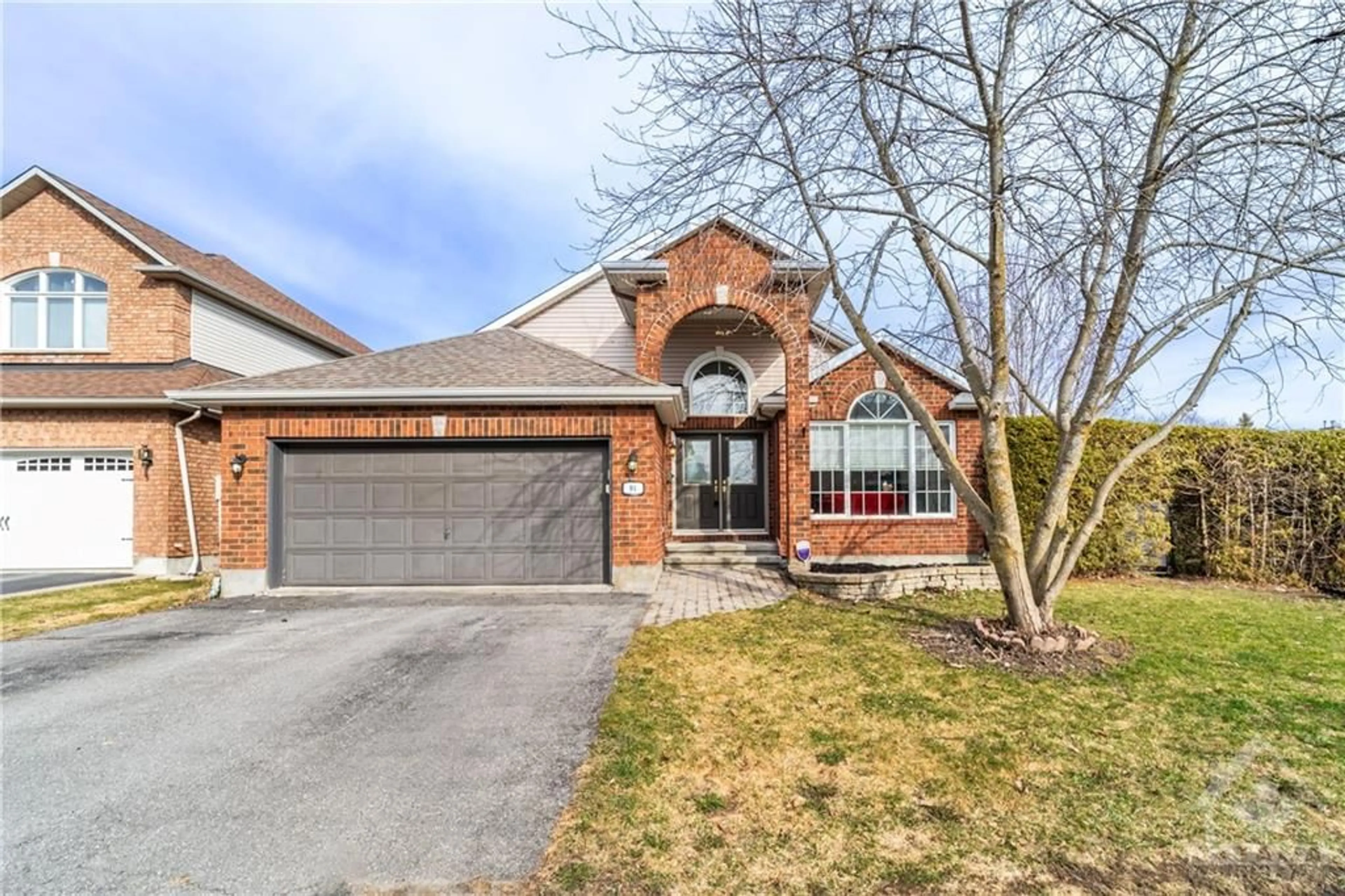 Frontside or backside of a home for 94 SHAUGHNESSY Cres, Kanata Ontario K2K 2N1