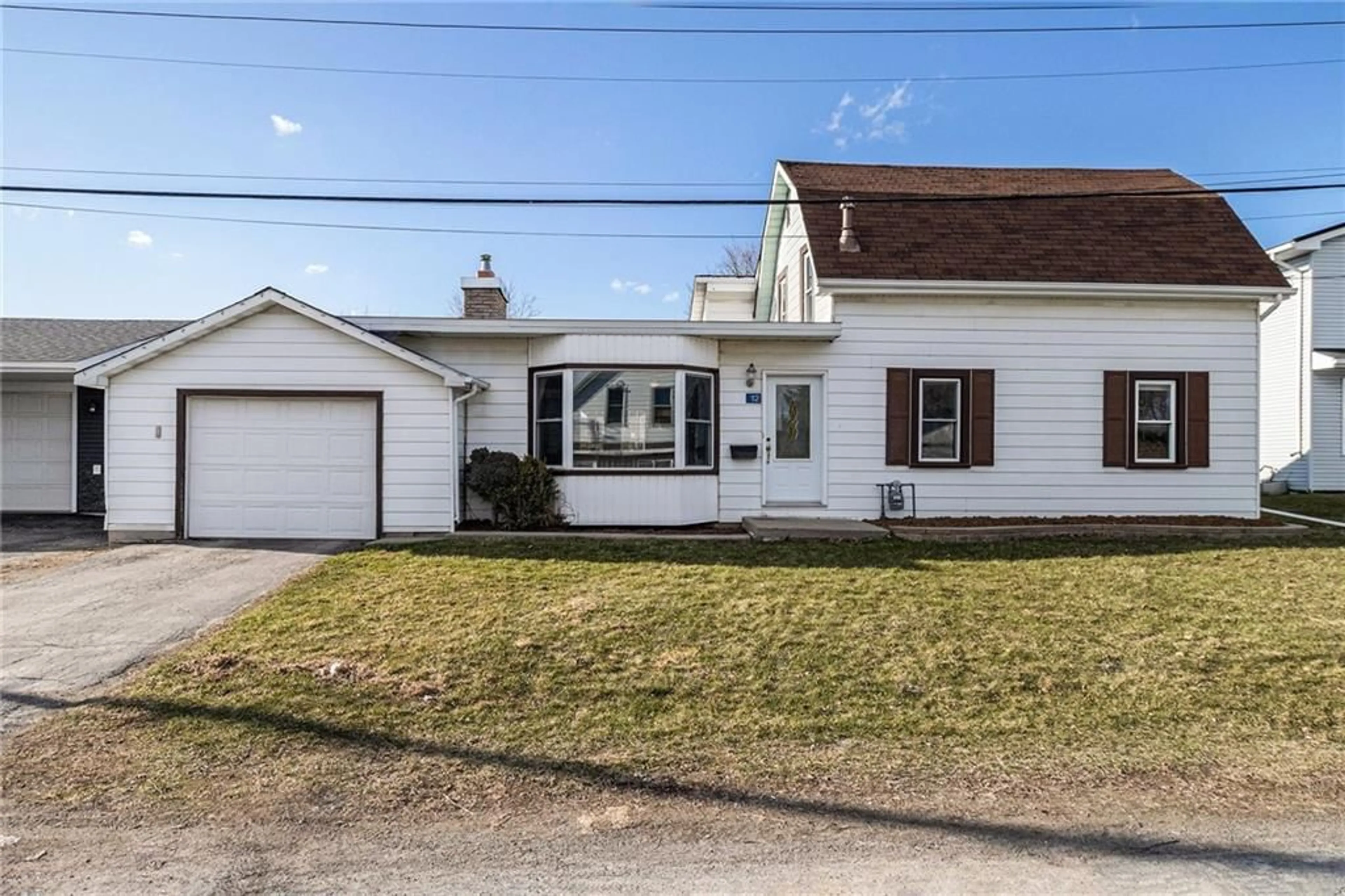 Frontside or backside of a home for 12 FIFTH St, Smiths Falls Ontario K7A 3K1