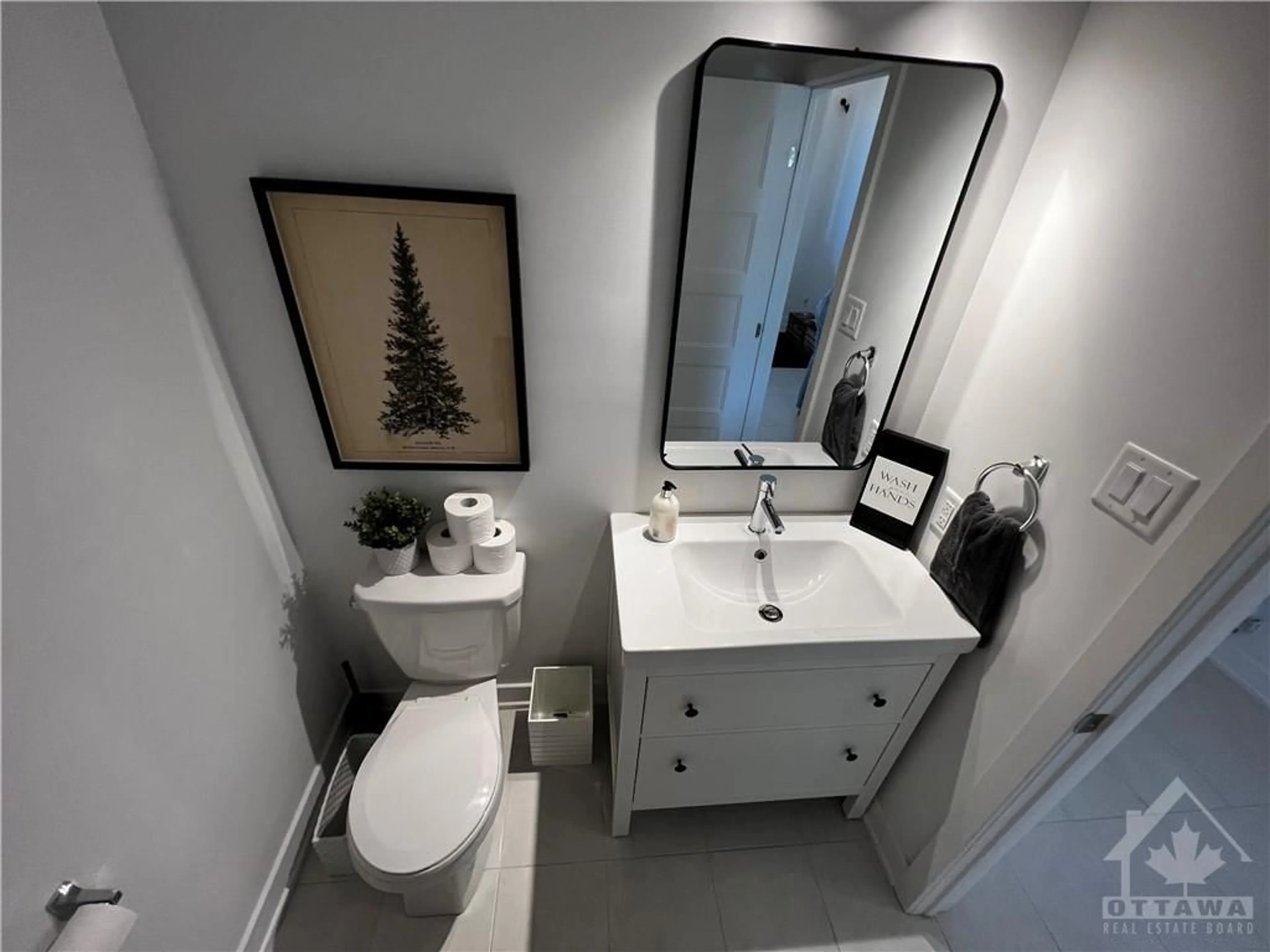 Bathroom for 2 MCPHAIL Rd, Carleton Place Ontario K7C 0P7