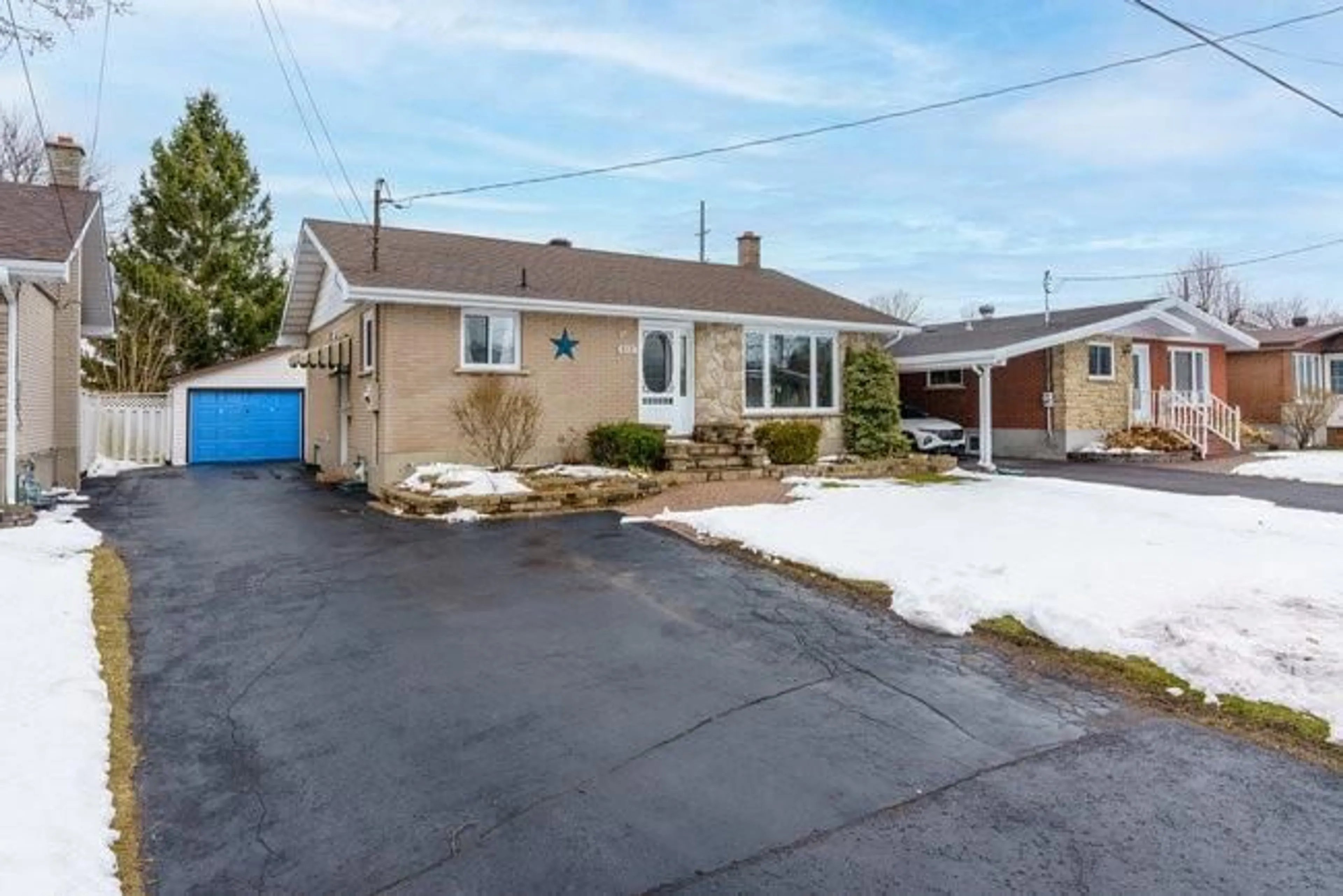 Frontside or backside of a home for 417 DANIS Ave, Cornwall Ontario K6H 5G2