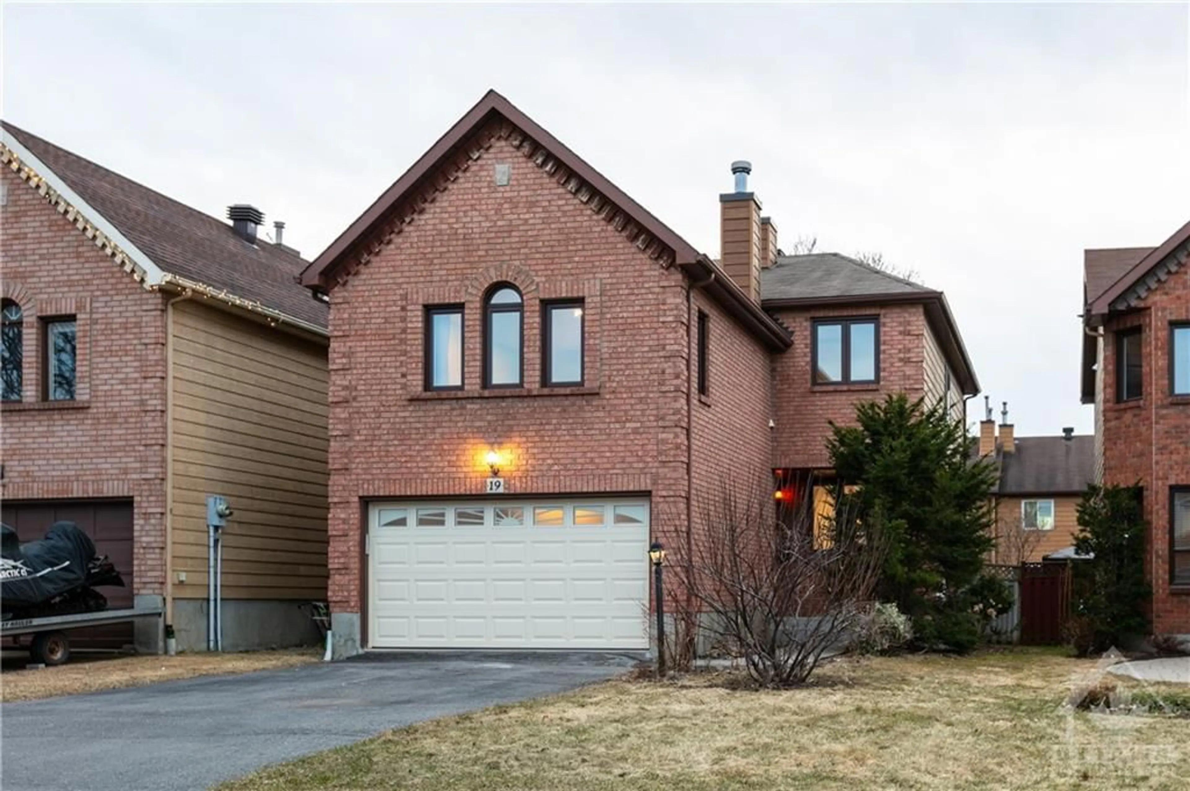 Home with brick exterior material for 19 INWOOD Dr, Kanata Ontario K2M 1Z6