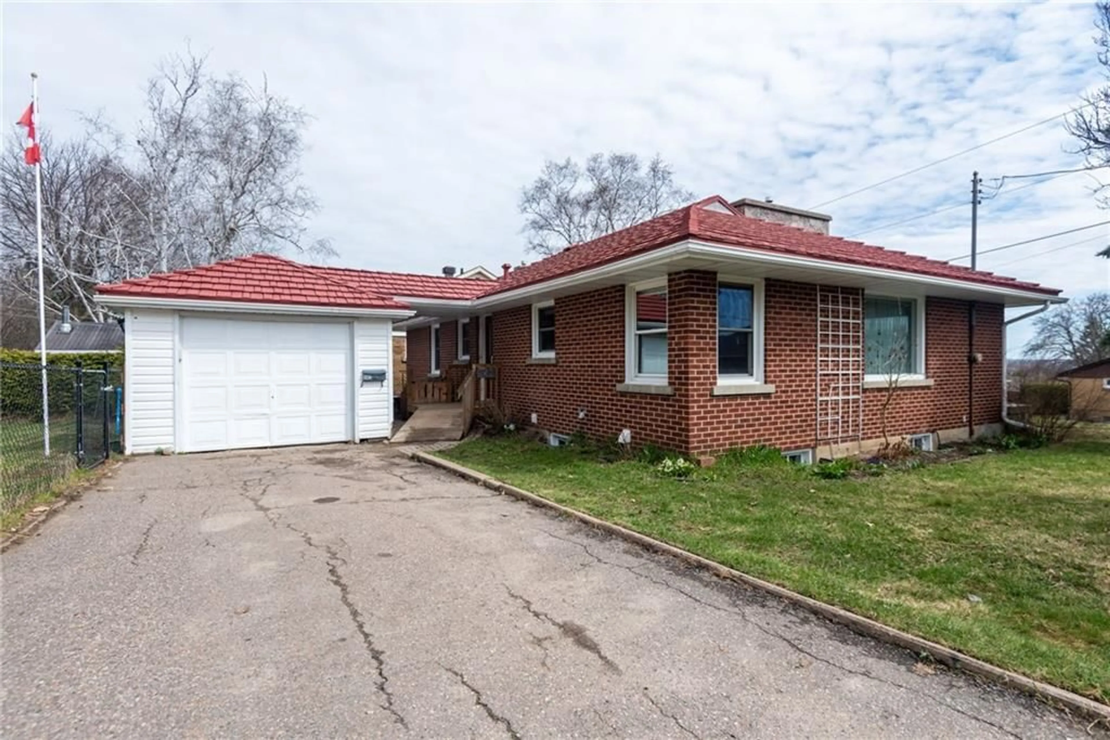 Home with brick exterior material for 242 BELMONT Ave, Pembroke Ontario K8A 2C5