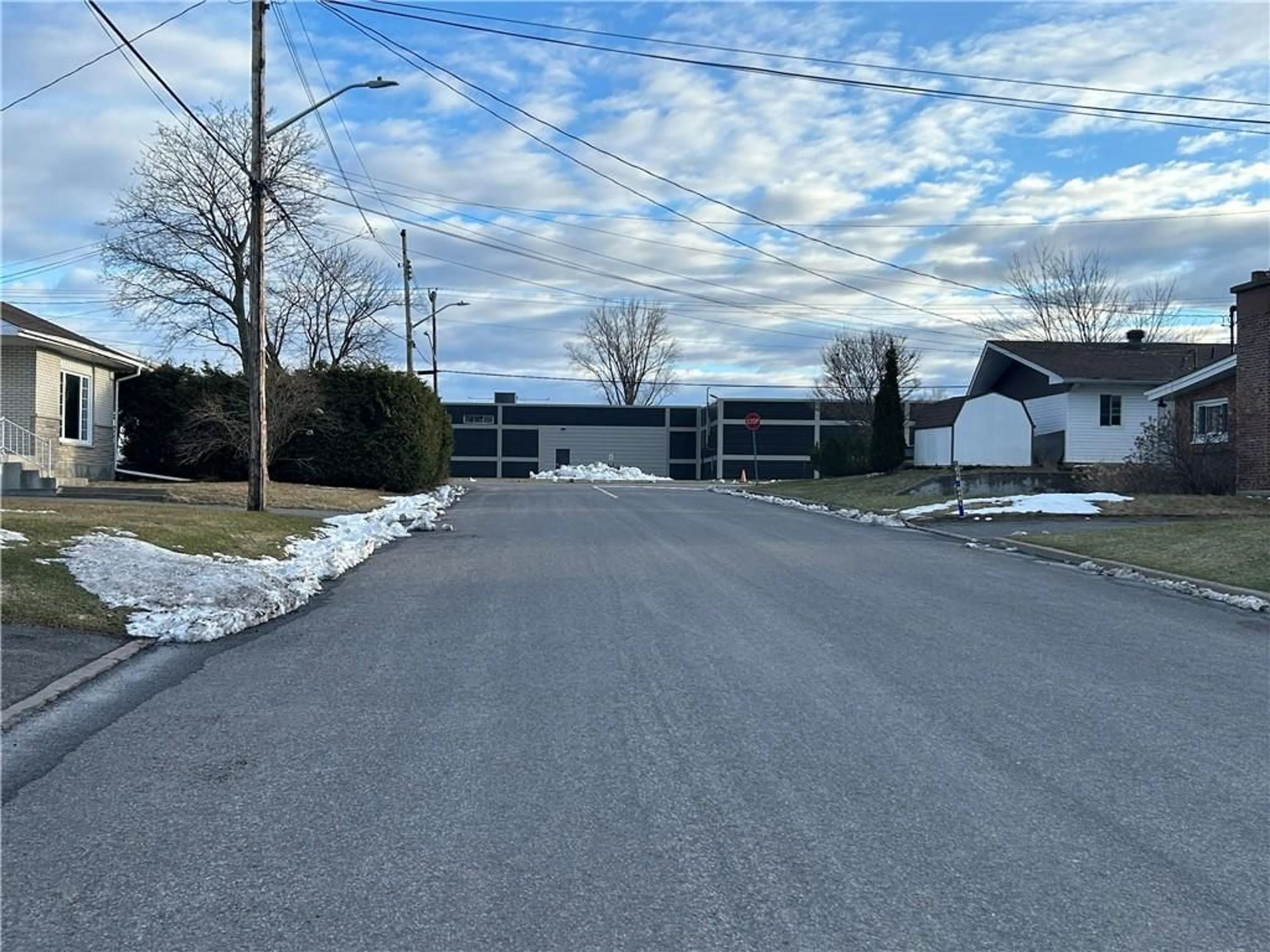 Street view for 526,526A,526B,5 WELLESLY St, Hawkesbury Ontario K6A 2G1