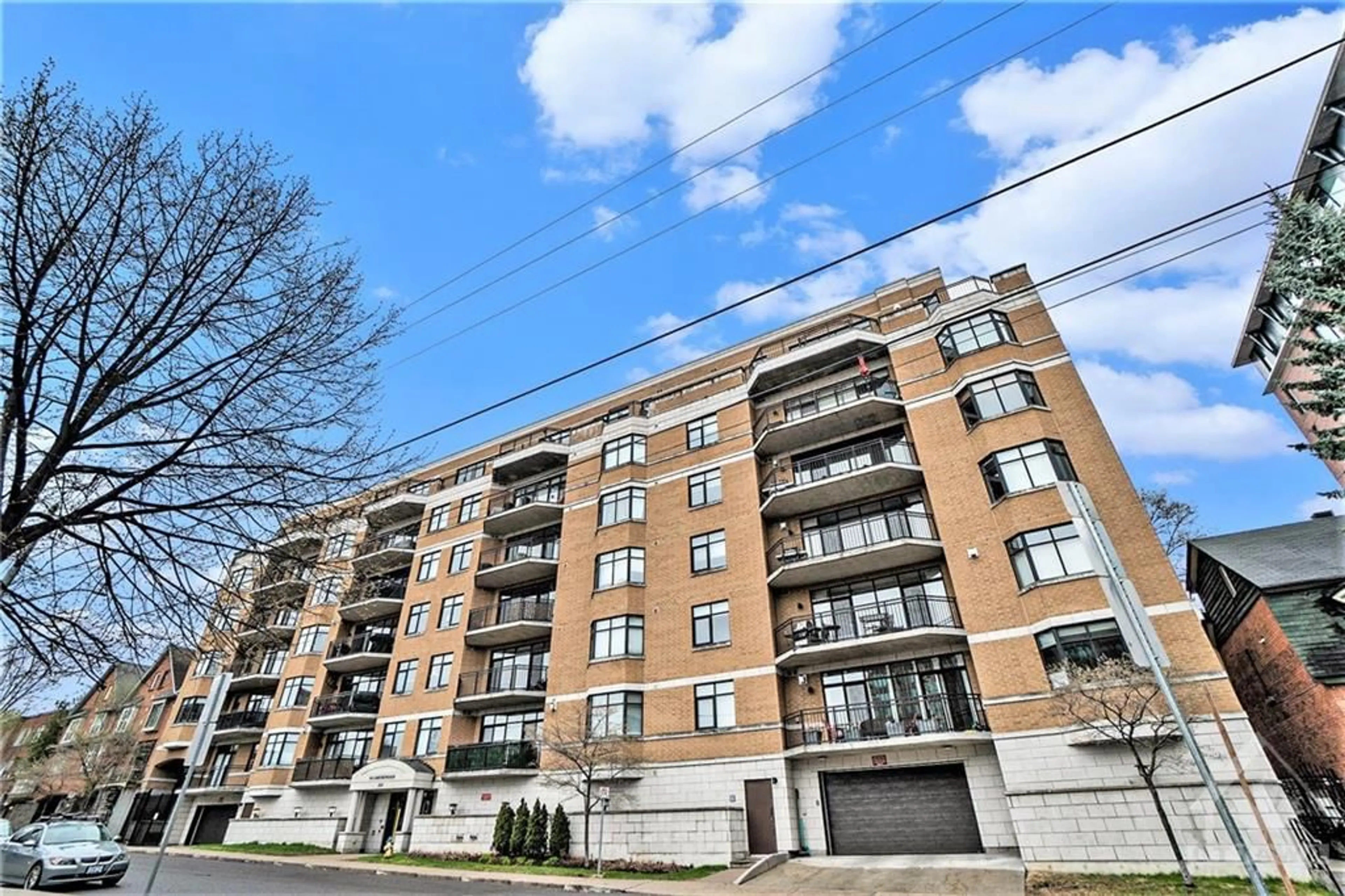 A pic from exterior of the house or condo for 260 BESSERER St #304, Ottawa Ontario K1N 1J3