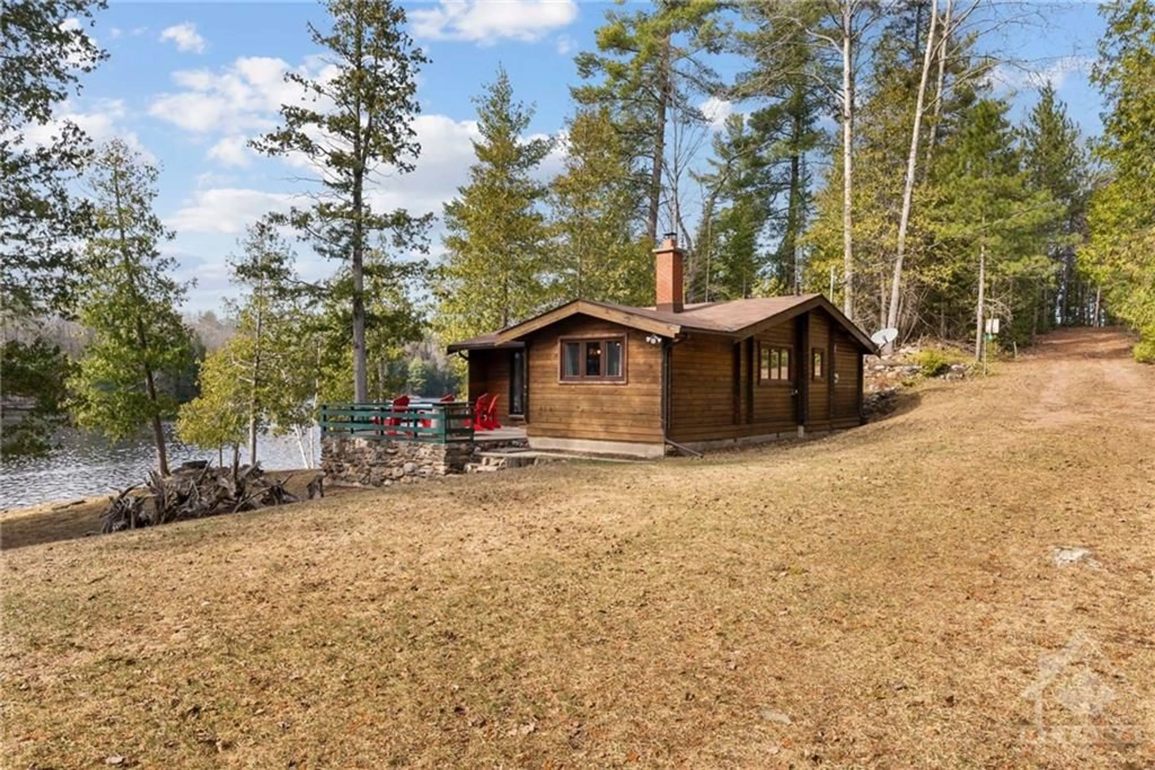Cottage for 81 CAMEL CHUTE Lane, Griffith Ontario K0J 2R0
