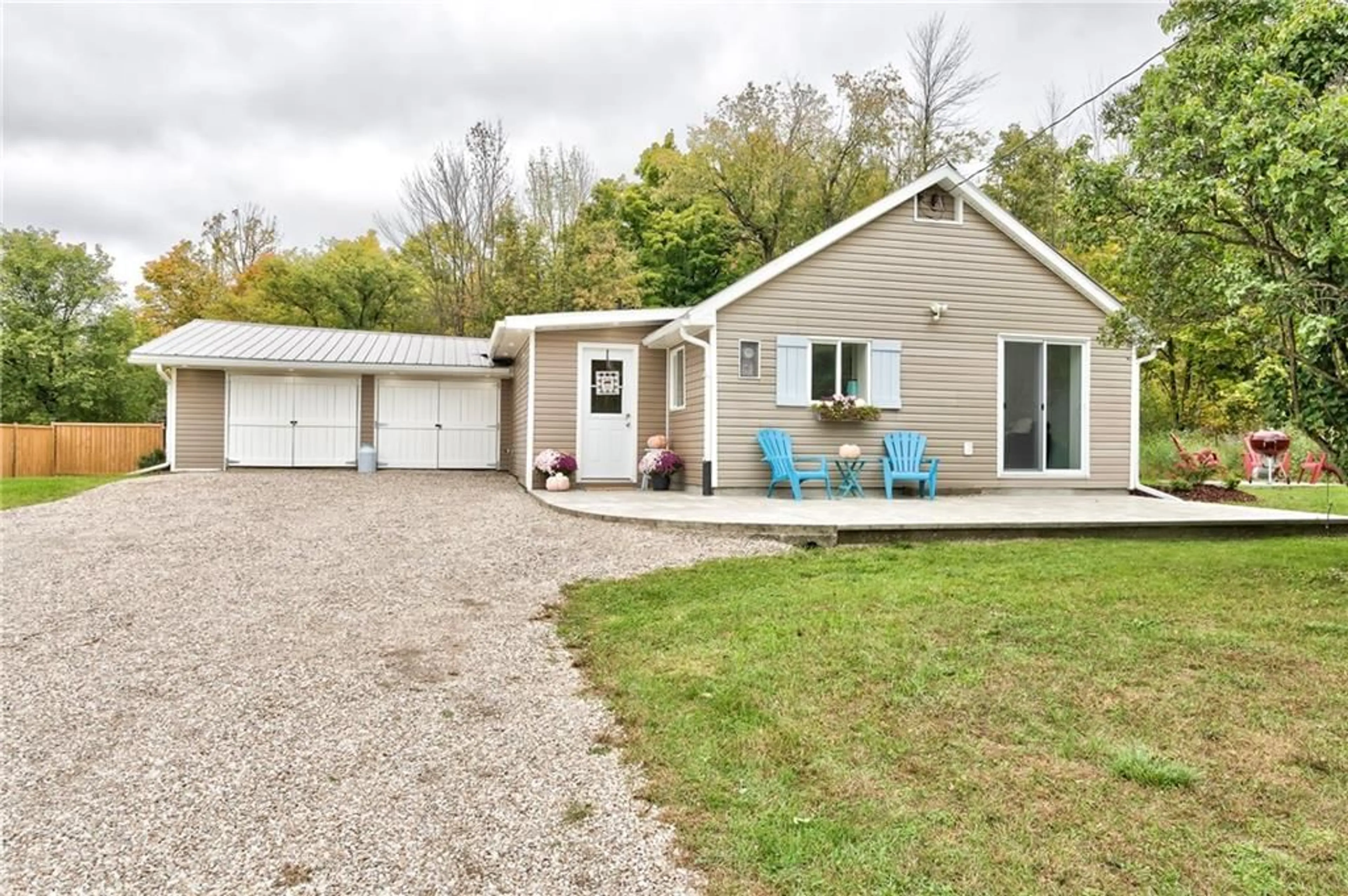 Cottage for 18536 HWY 7 Hwy, Perth Ontario K7H 3C6