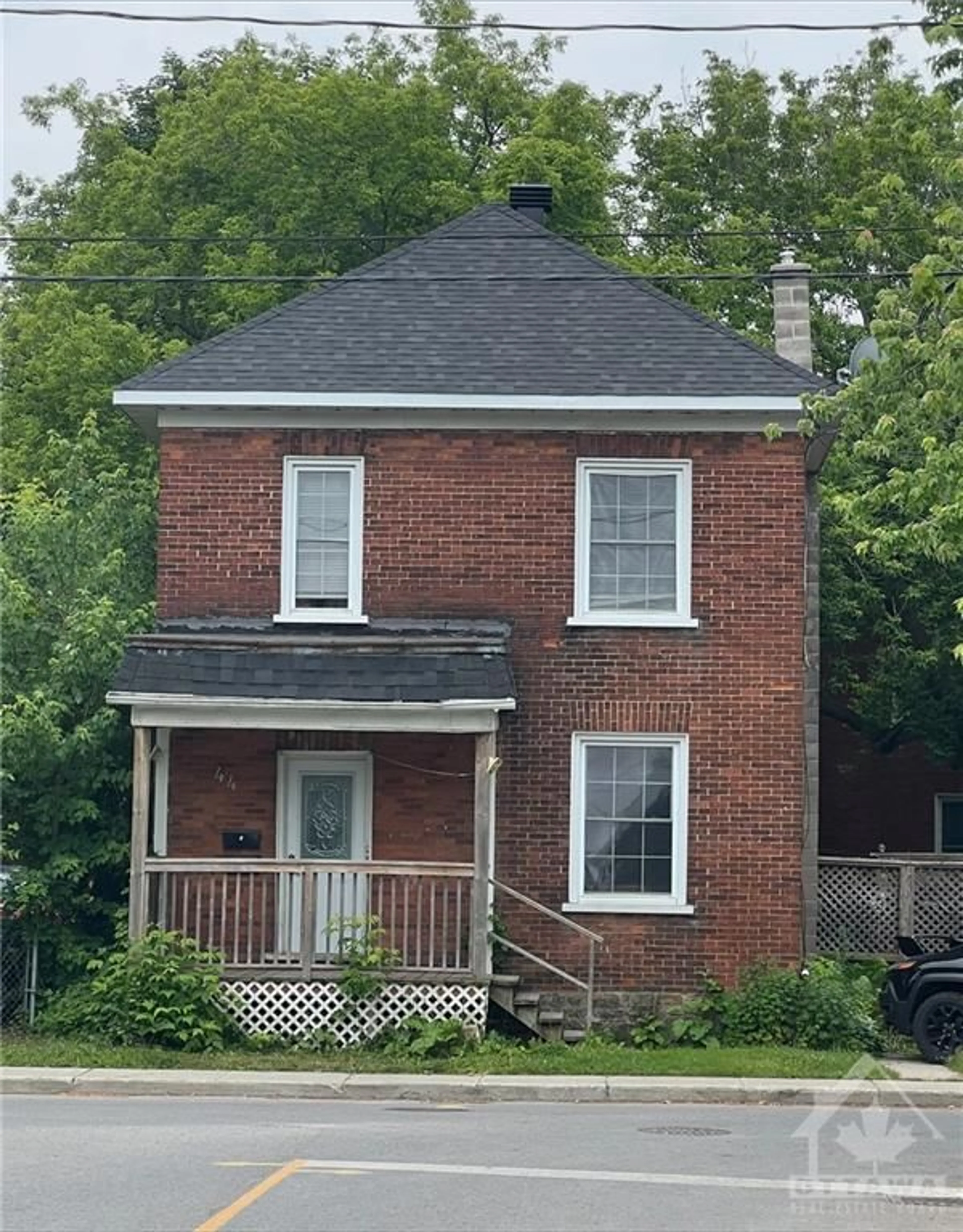 Home with brick exterior material for 44 OGDEN Ave, Smiths Falls Ontario K7A 2L8