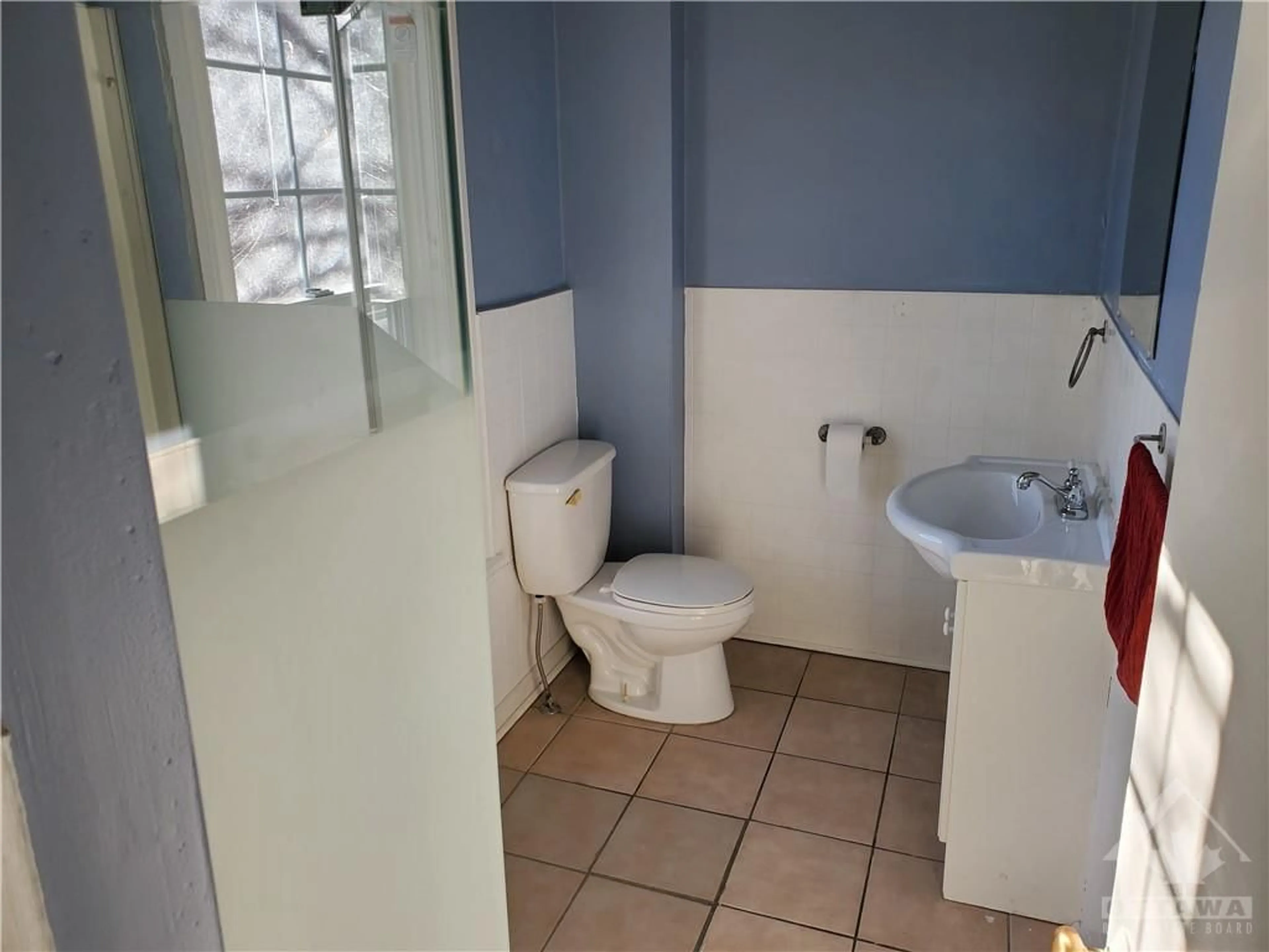 Standard bathroom for 44 OGDEN Ave, Smiths Falls Ontario K7A 2L8