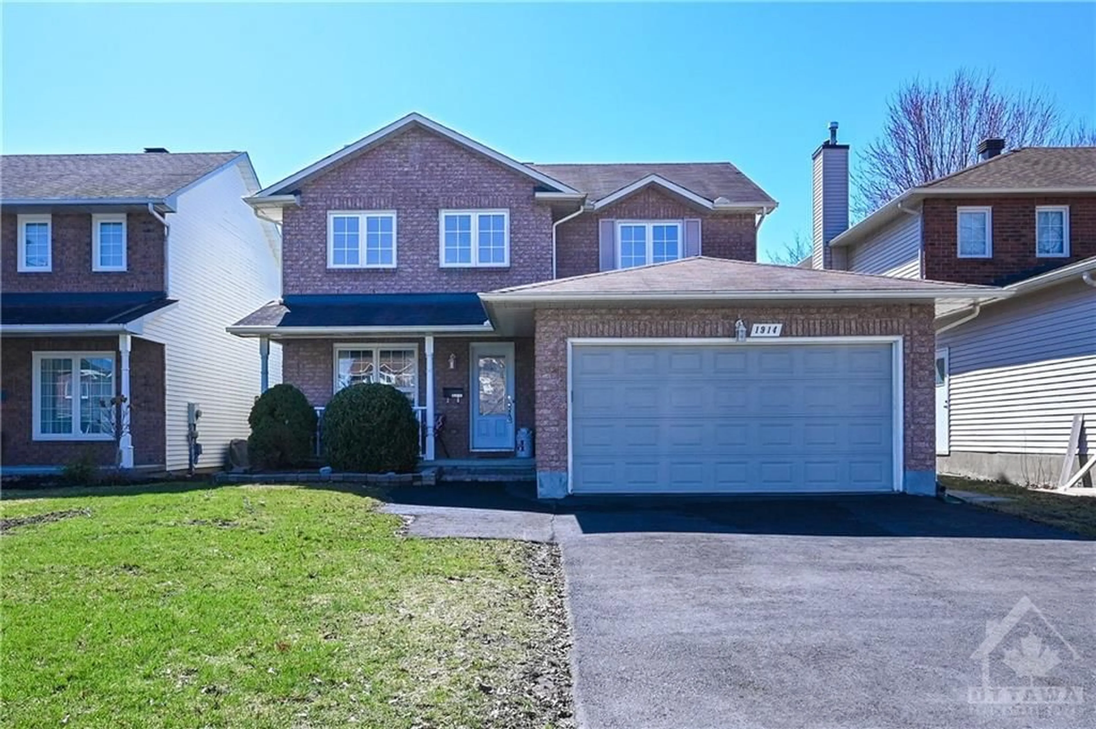 Frontside or backside of a home for 1914 LECLAIR Cres, Orleans Ontario K1E 3S4