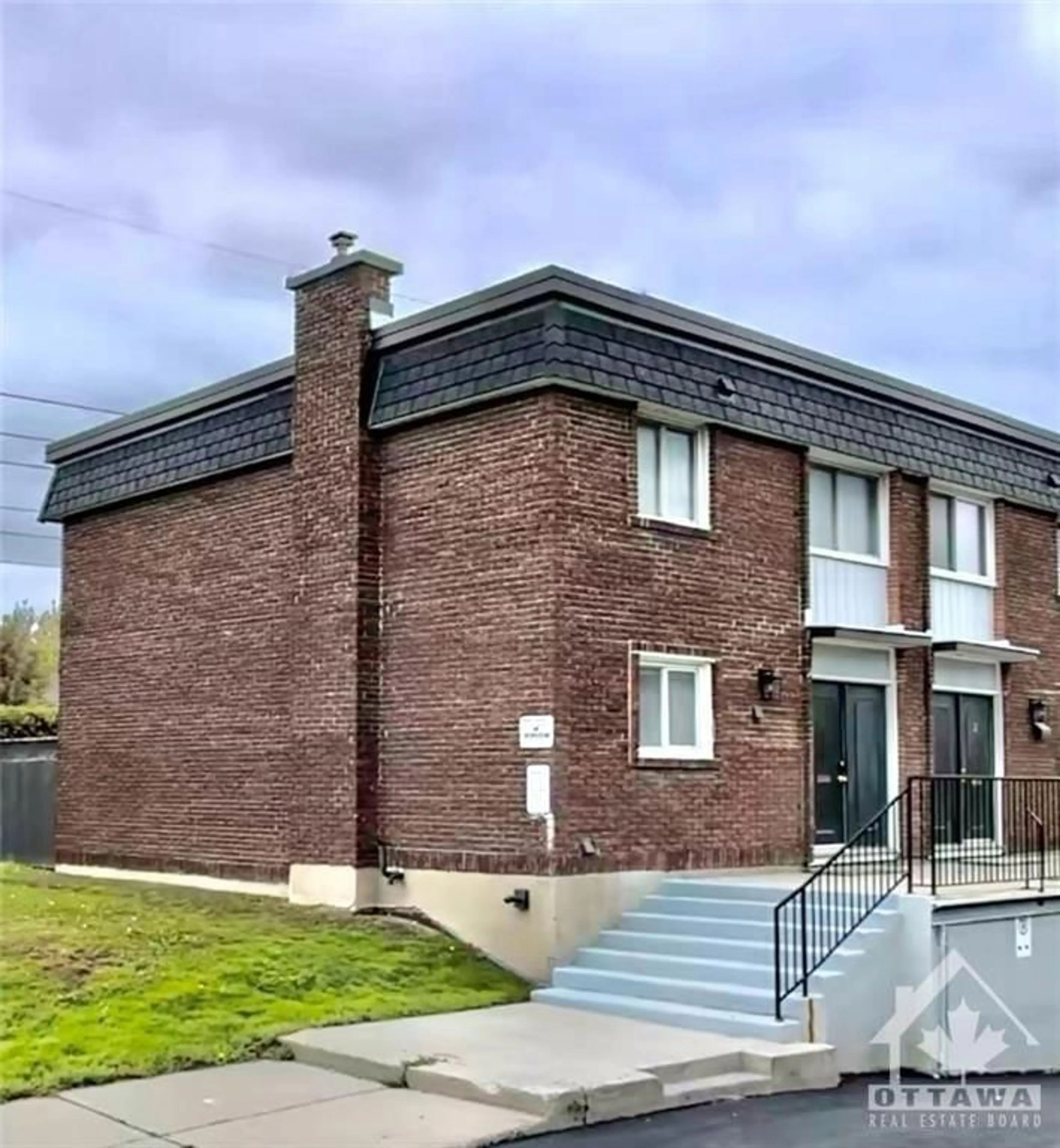 A pic from exterior of the house or condo for 1821 WALKLEY Rd #1, Ottawa Ontario K1H 6X9