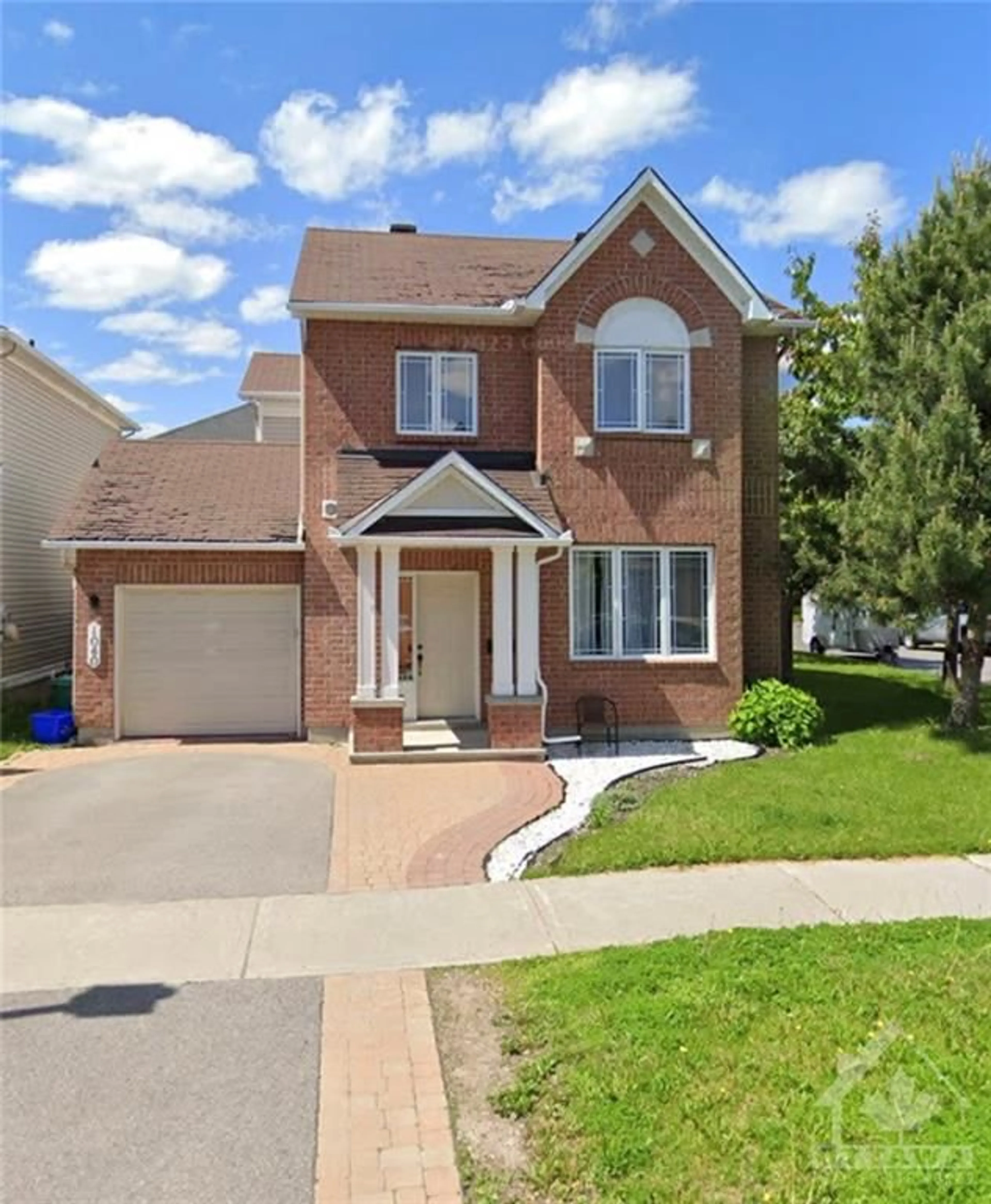 Frontside or backside of a home for 1040 CAPREOL St, Ottawa Ontario K4A 4Z9
