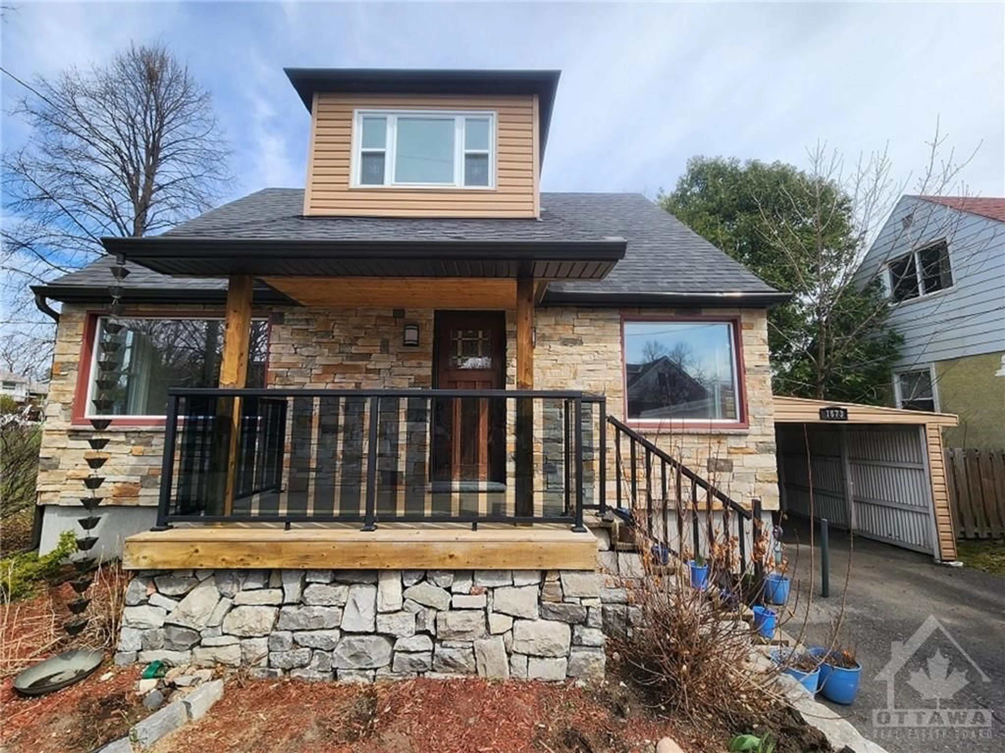 Frontside or backside of a home for 1673 EDGE HILL Pl, Ottawa Ontario K1V 7W1